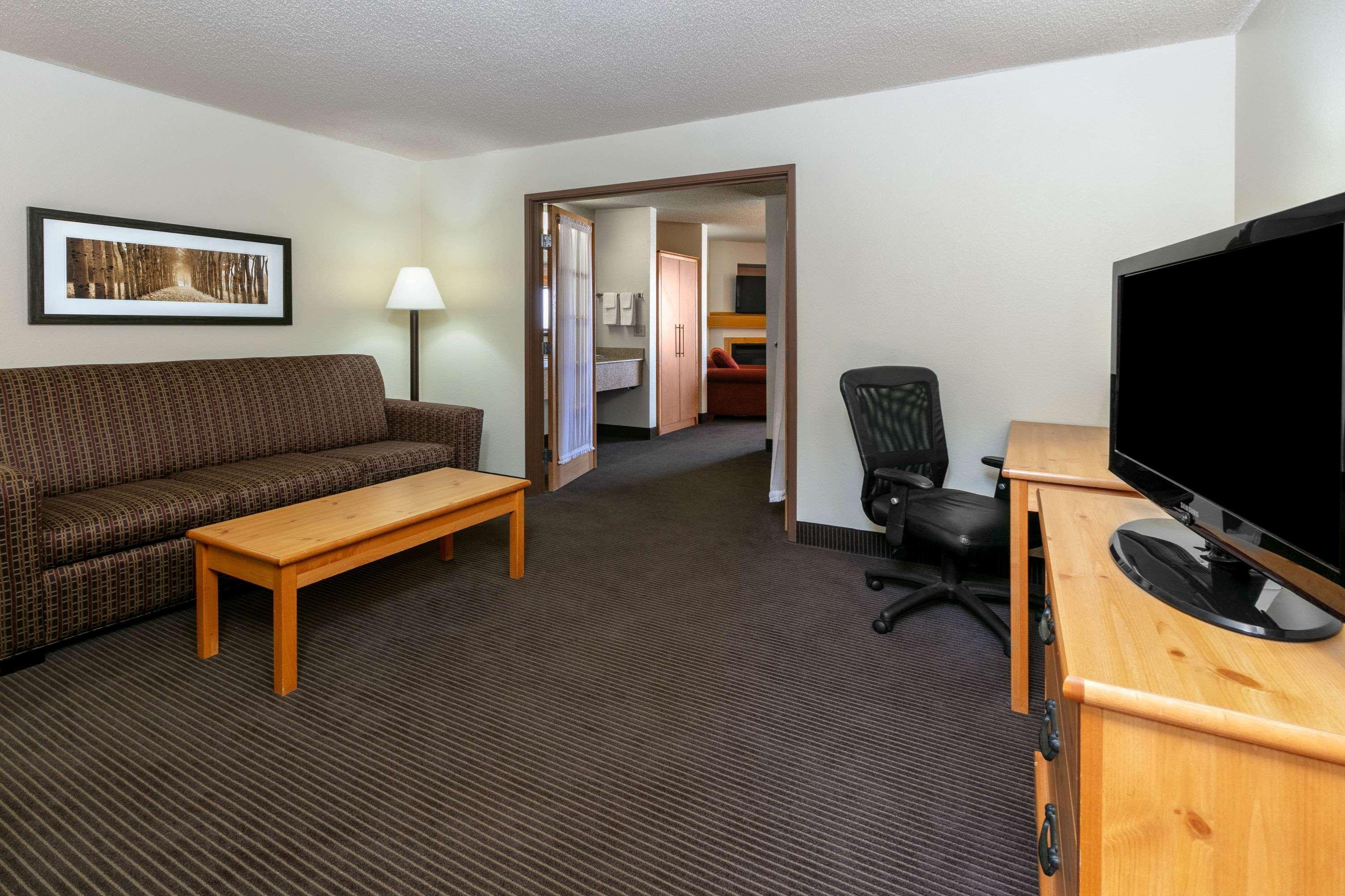 AmericInn Lodge & Suites Sayre — photo 4