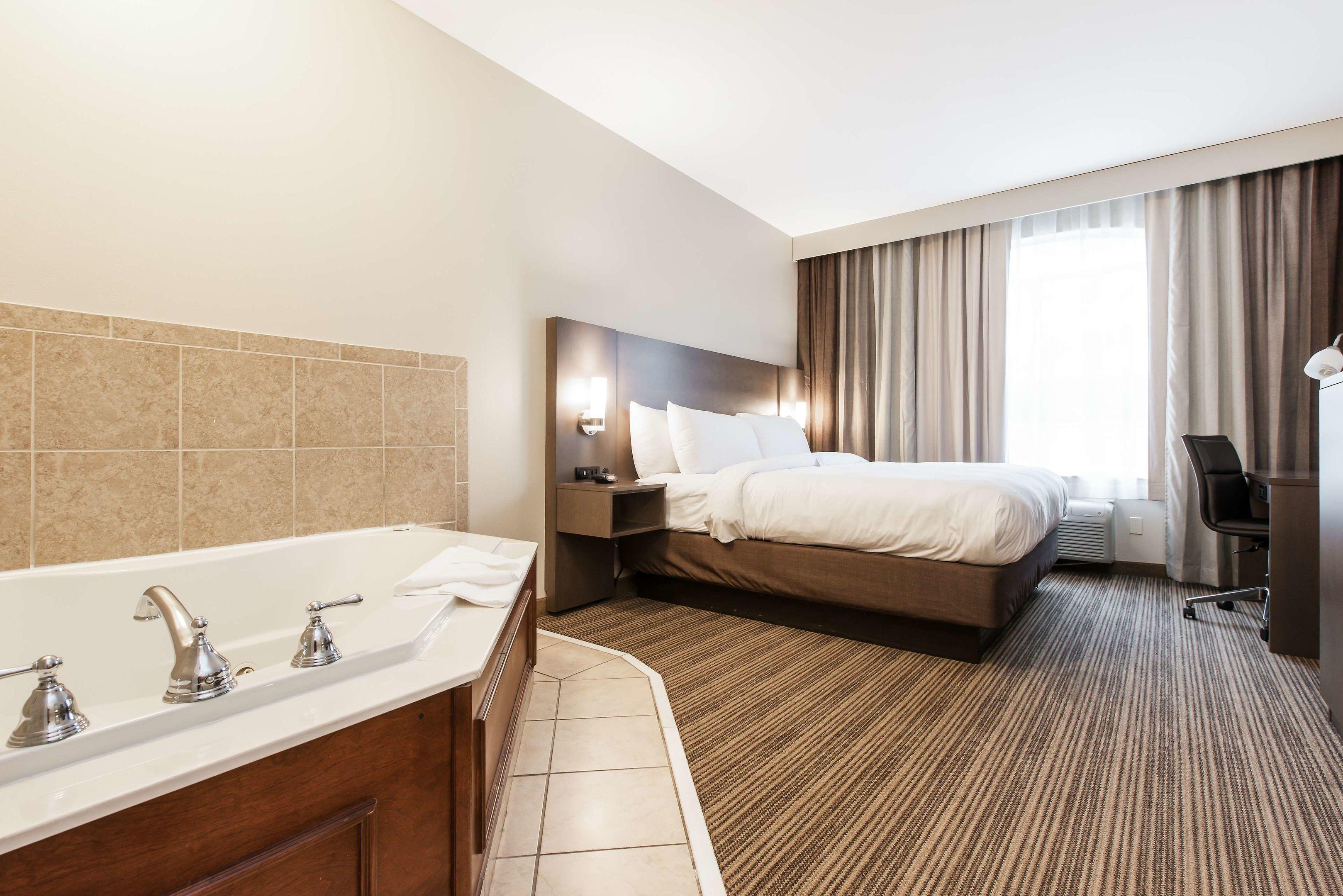 Country Inn & Suites by Radisson, Smyrna, GA — photo 4