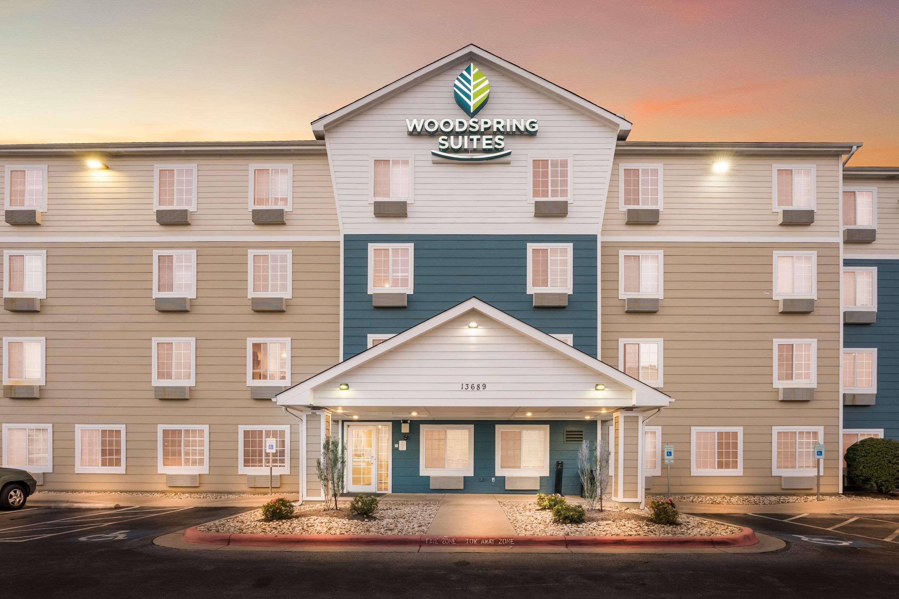 WoodSpring Suites Austin Aquarium — photo 5