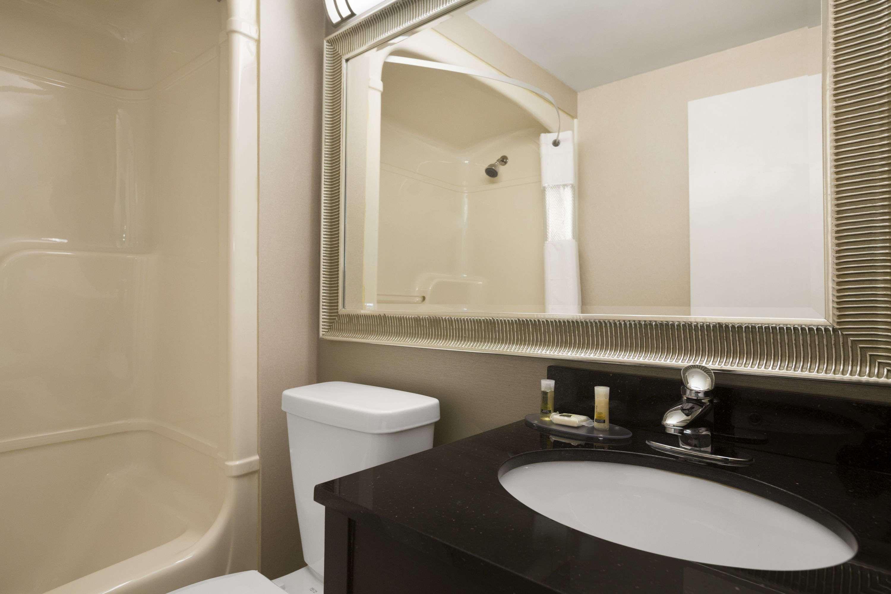 Days Inn Stouffville — photo 4