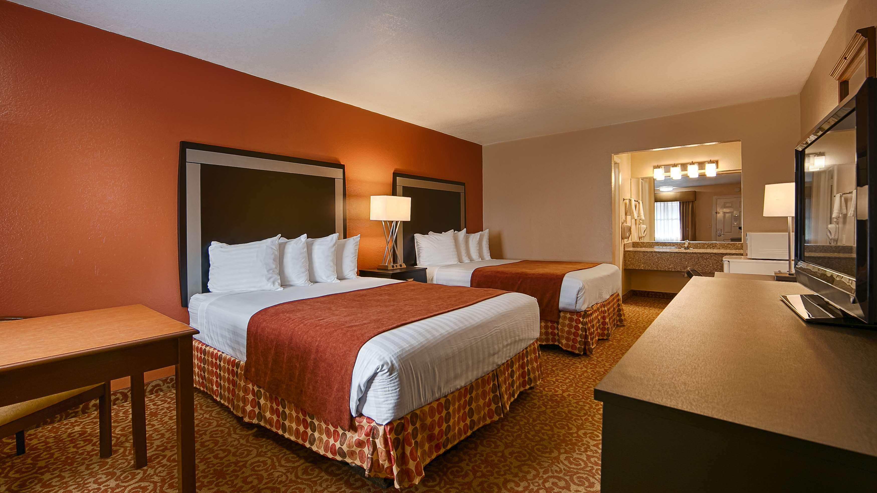 SureStay Hotel by Best Western Zapata — photo 4
