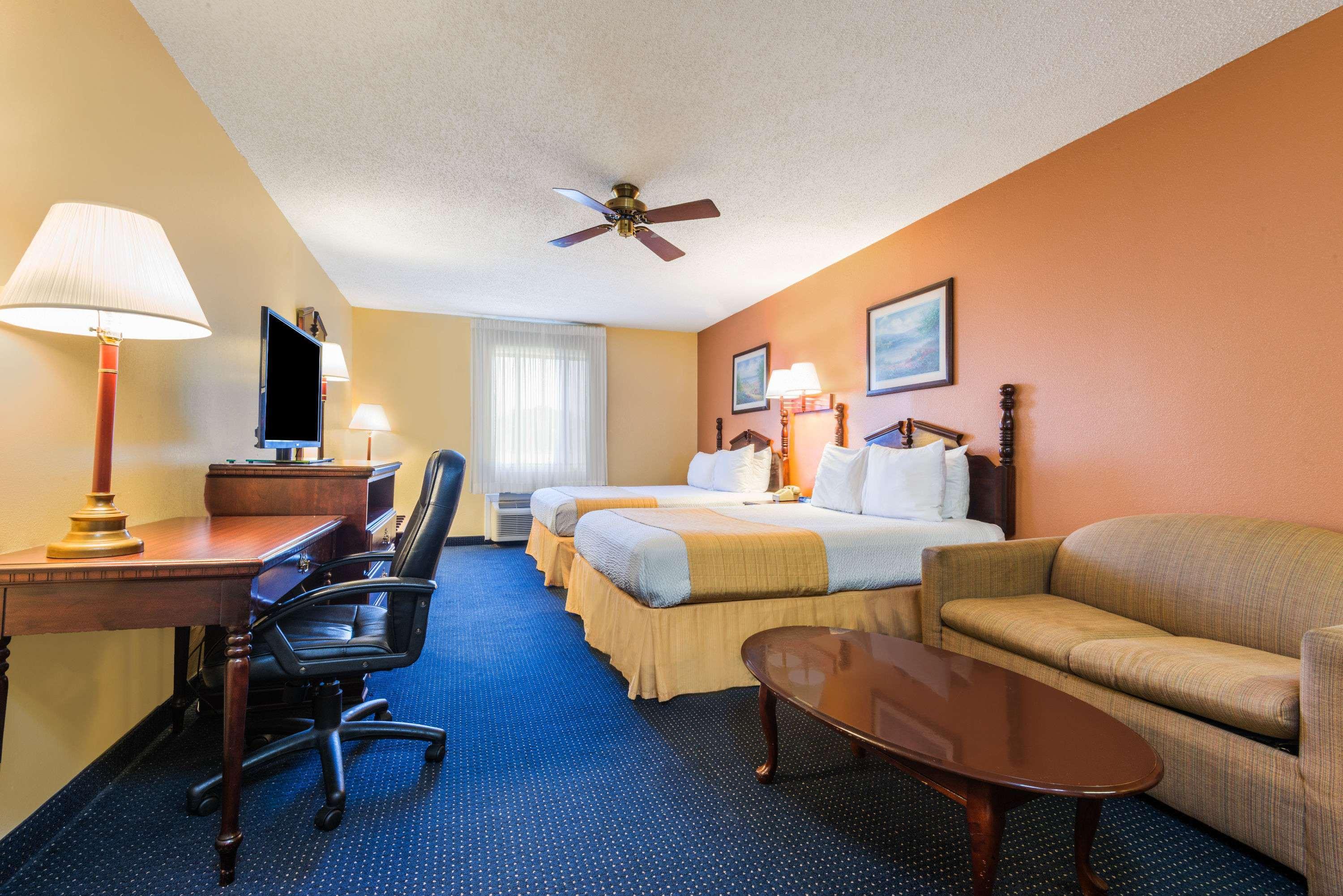 Days Inn Troy — photo 4