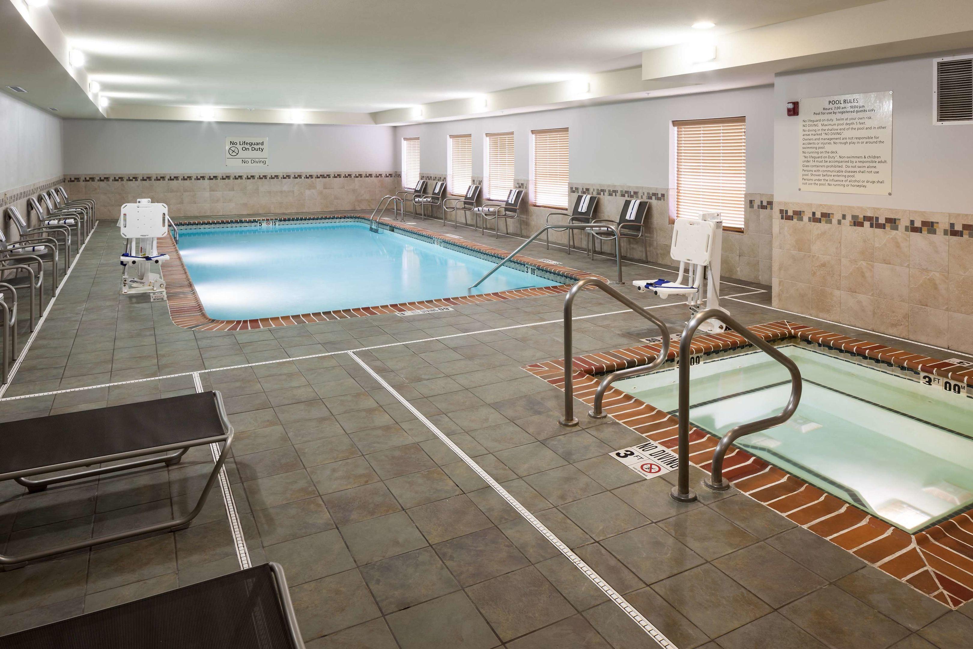 Hampton Inn & Suites Cedar Rapids — photo 4