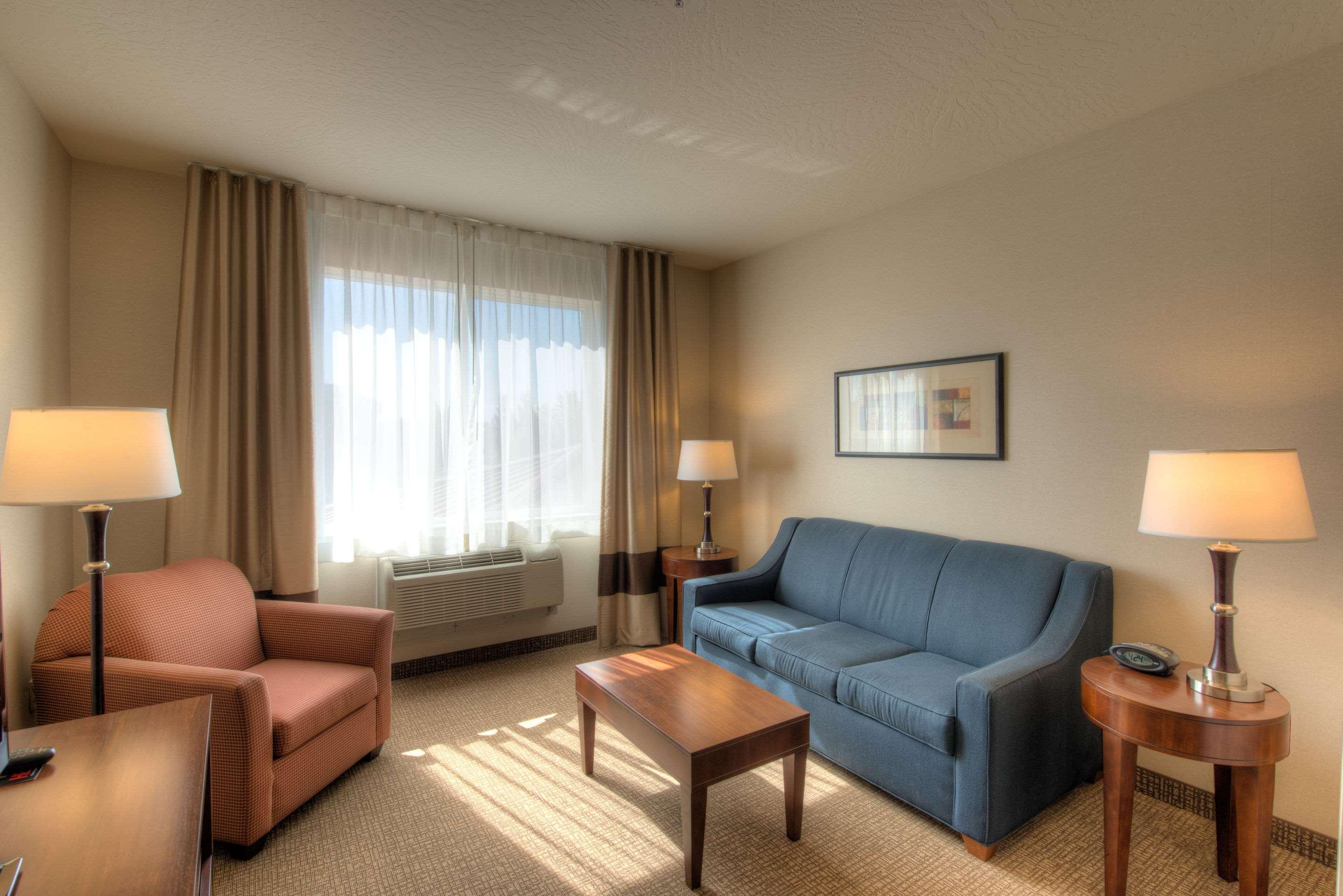 Comfort Suites Springfield — photo 5