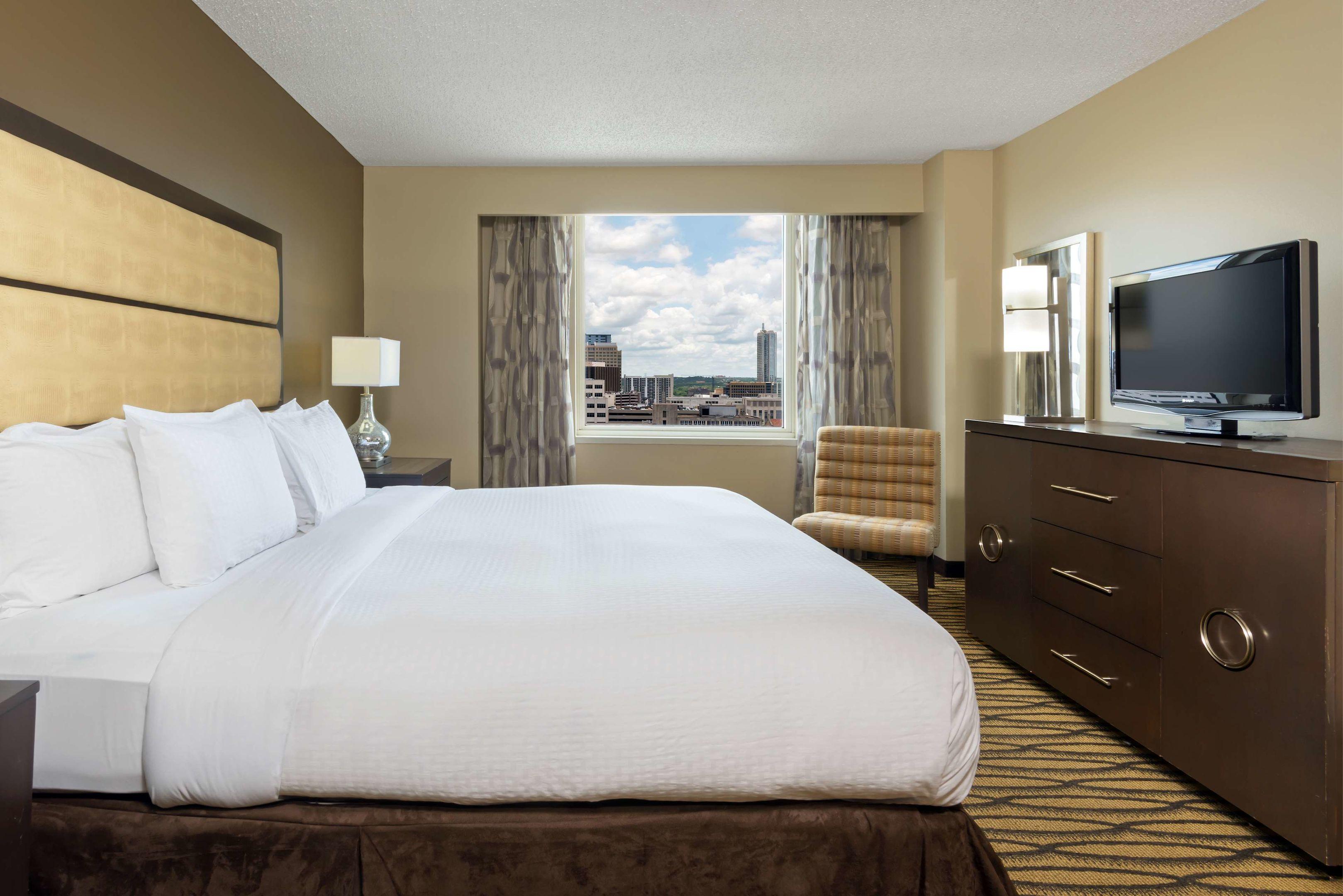 DoubleTree Suites by Hilton Hotel Austin — photo 5
