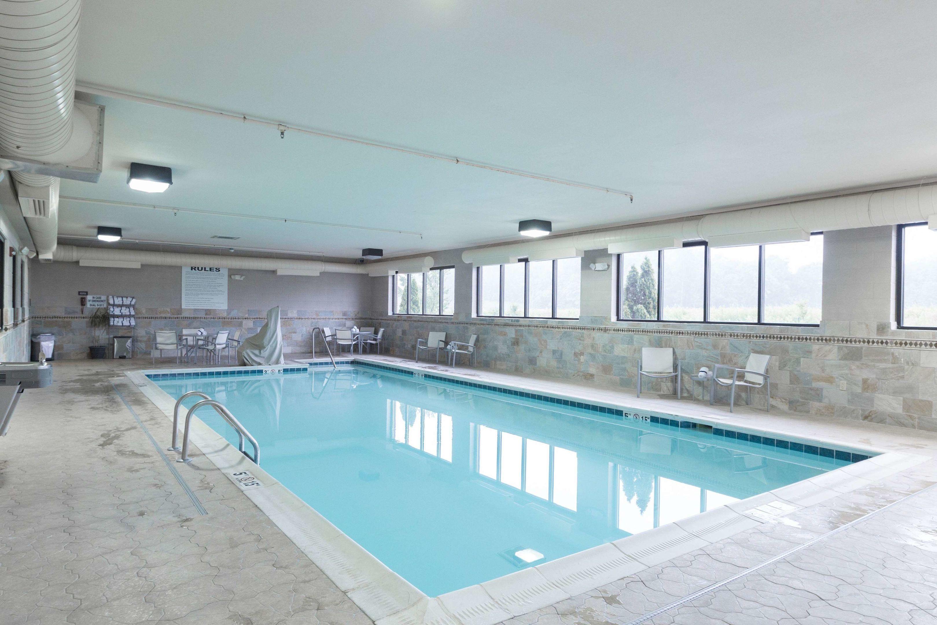 Hampton Inn & Suites Radcliff / Fort Knox — photo 4