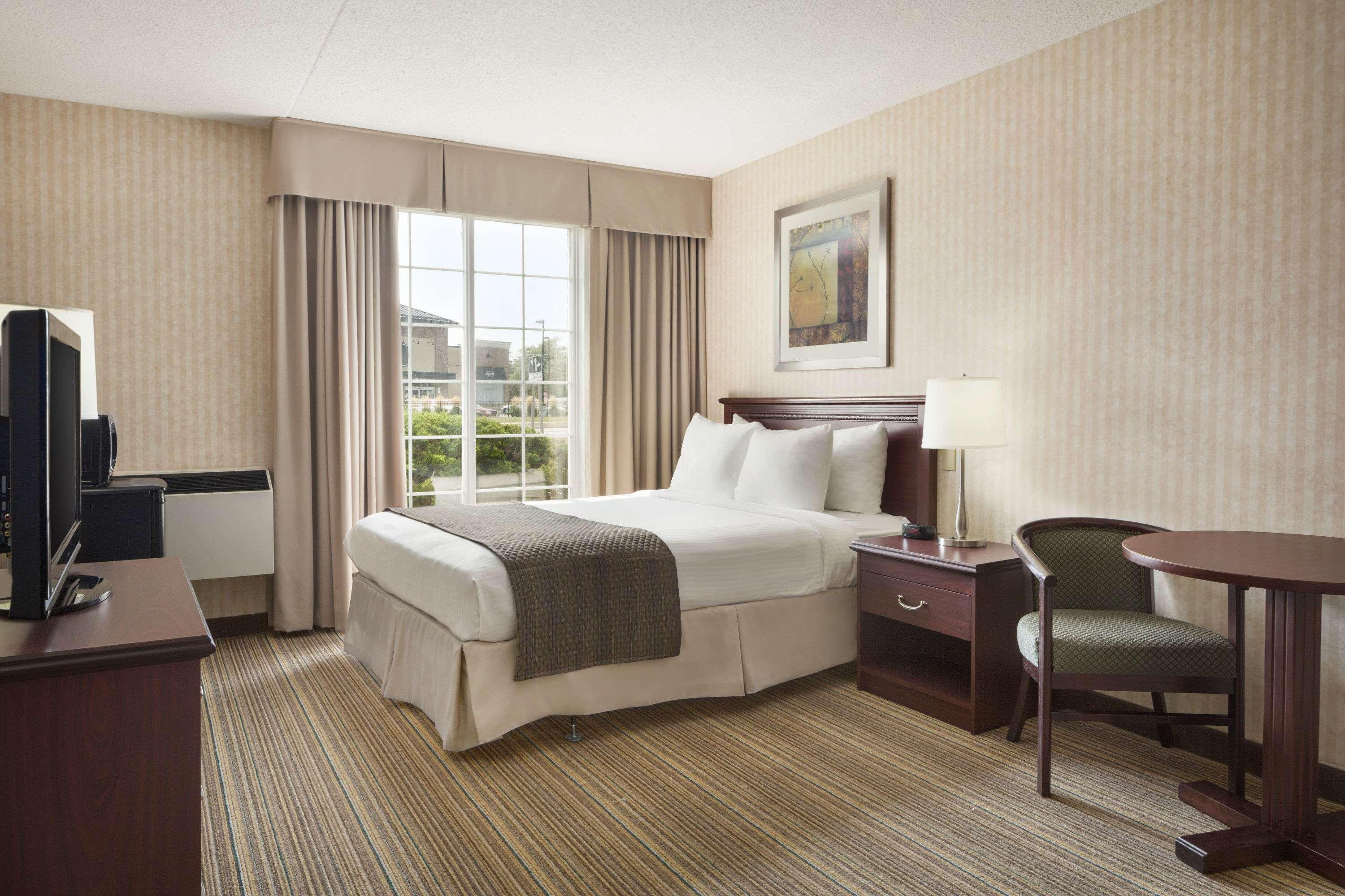 Days Inn - Brantford — photo 3