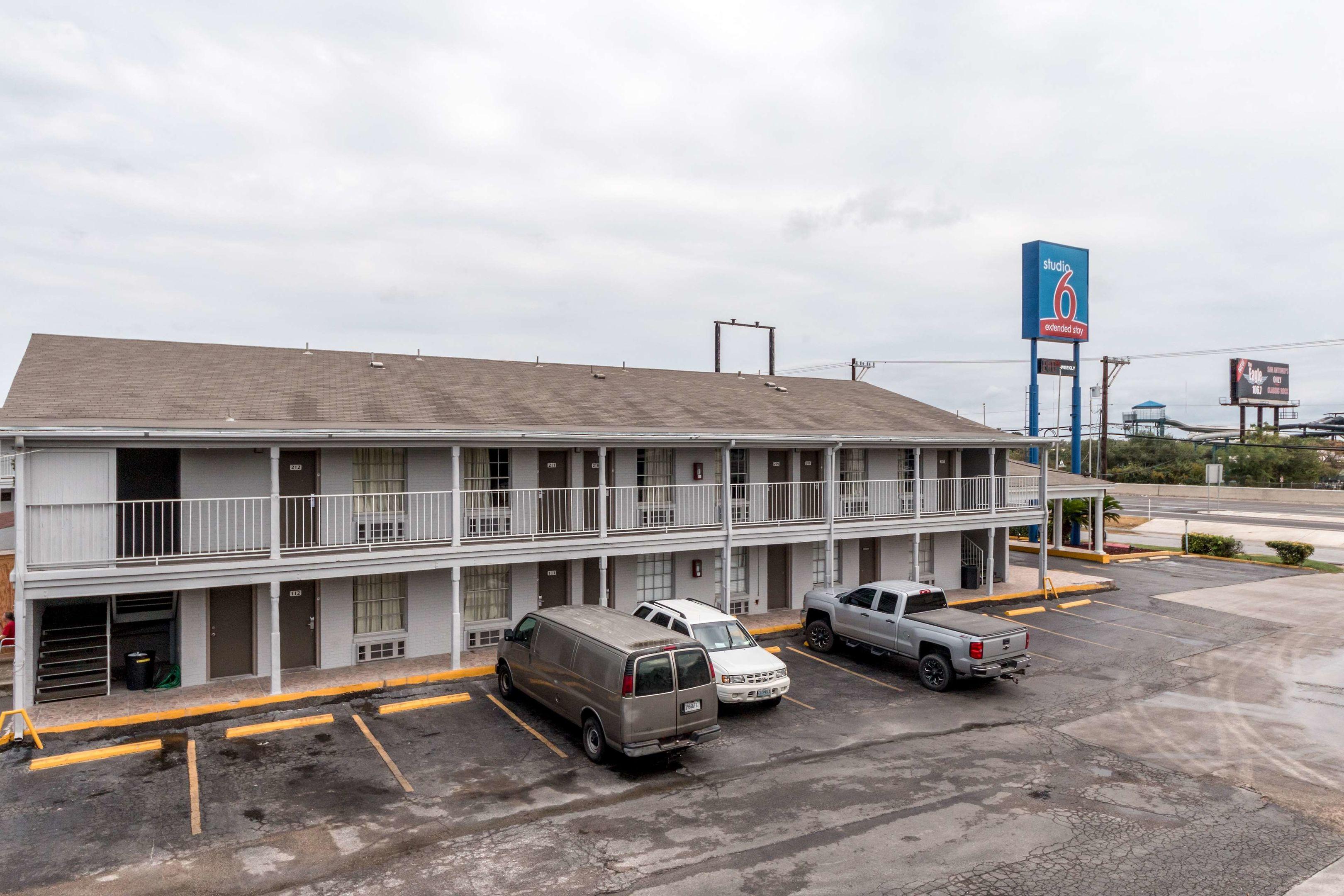 Studio 6 San Antonio TX - Ft Sam Houston Area — photo 4