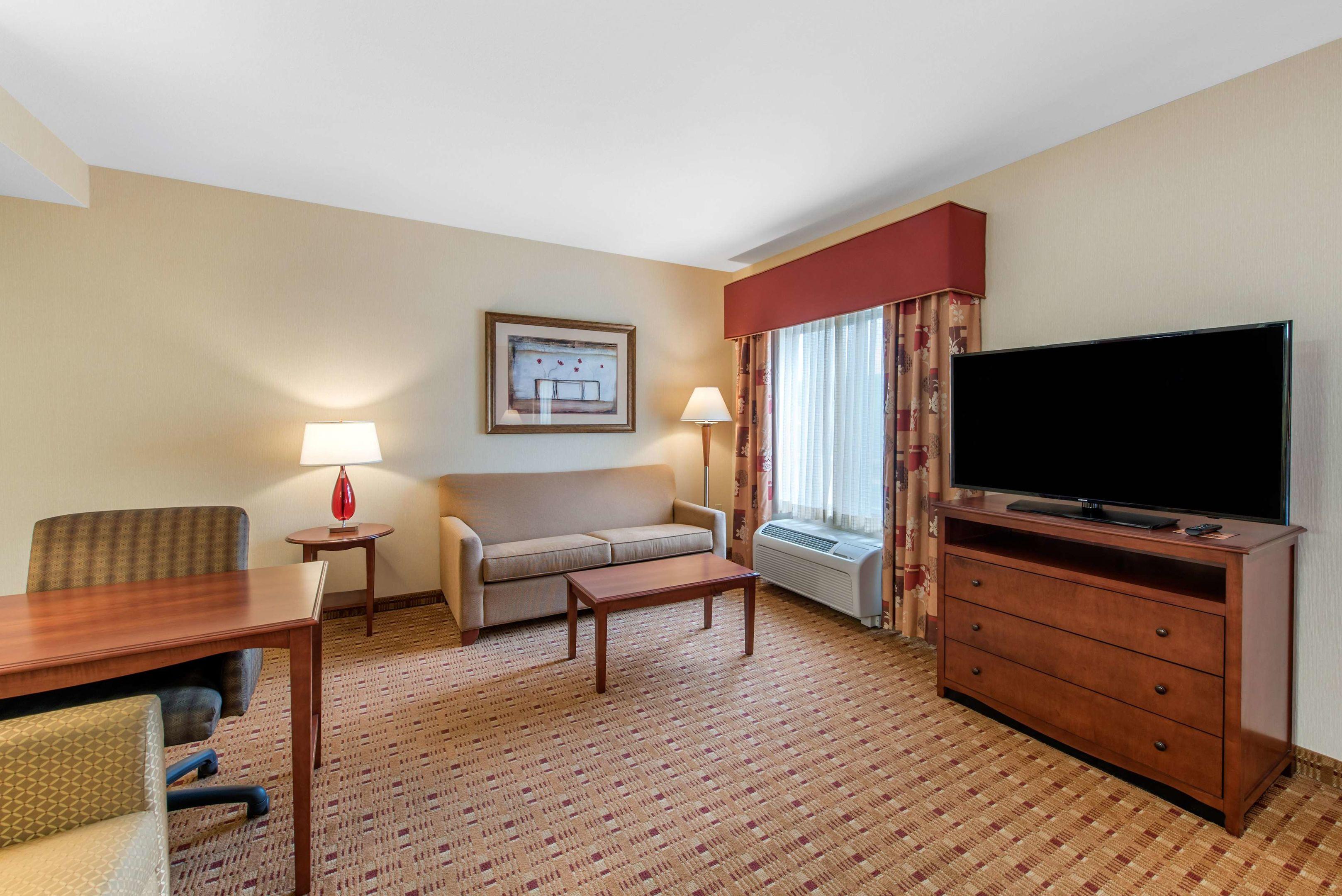 Hampton Inn & Suites Arcata — photo 3