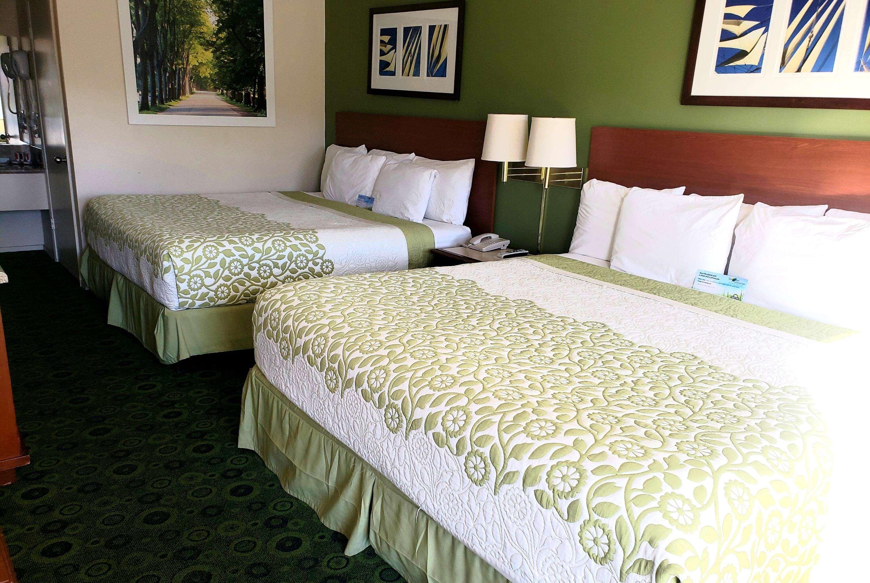 Days Inn by Wyndham Westley — photo 5