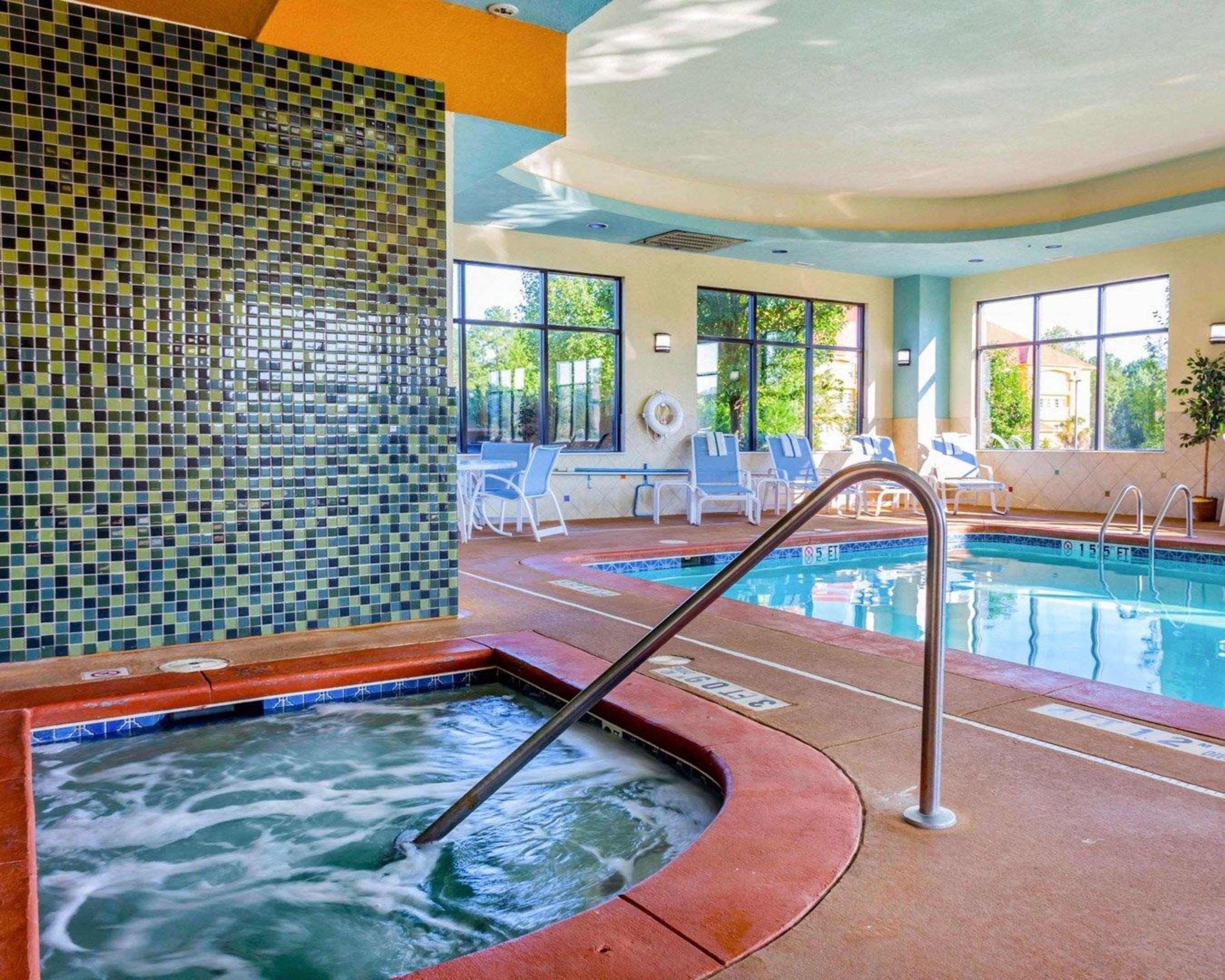 Comfort Suites — photo 5