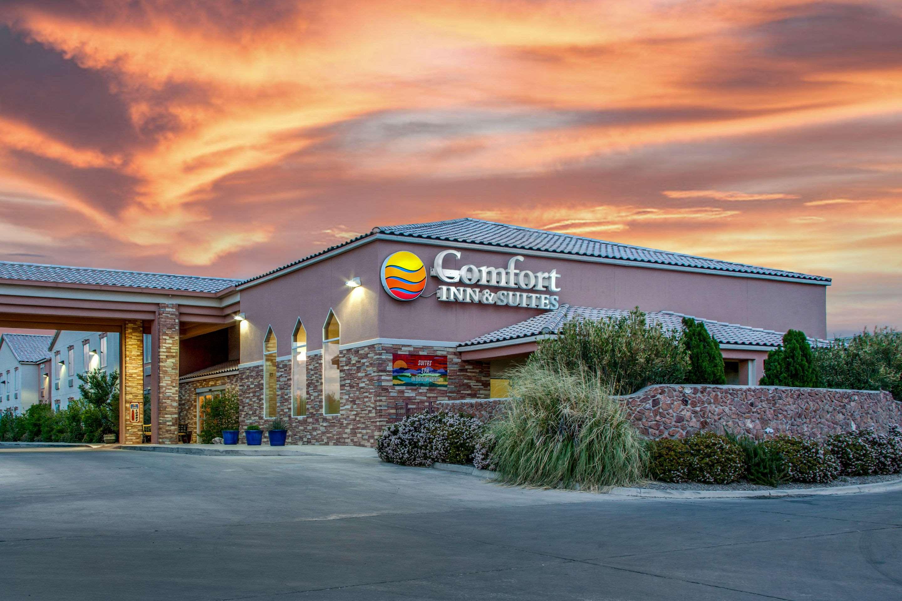 Comfort Inn & Suites — photo 5