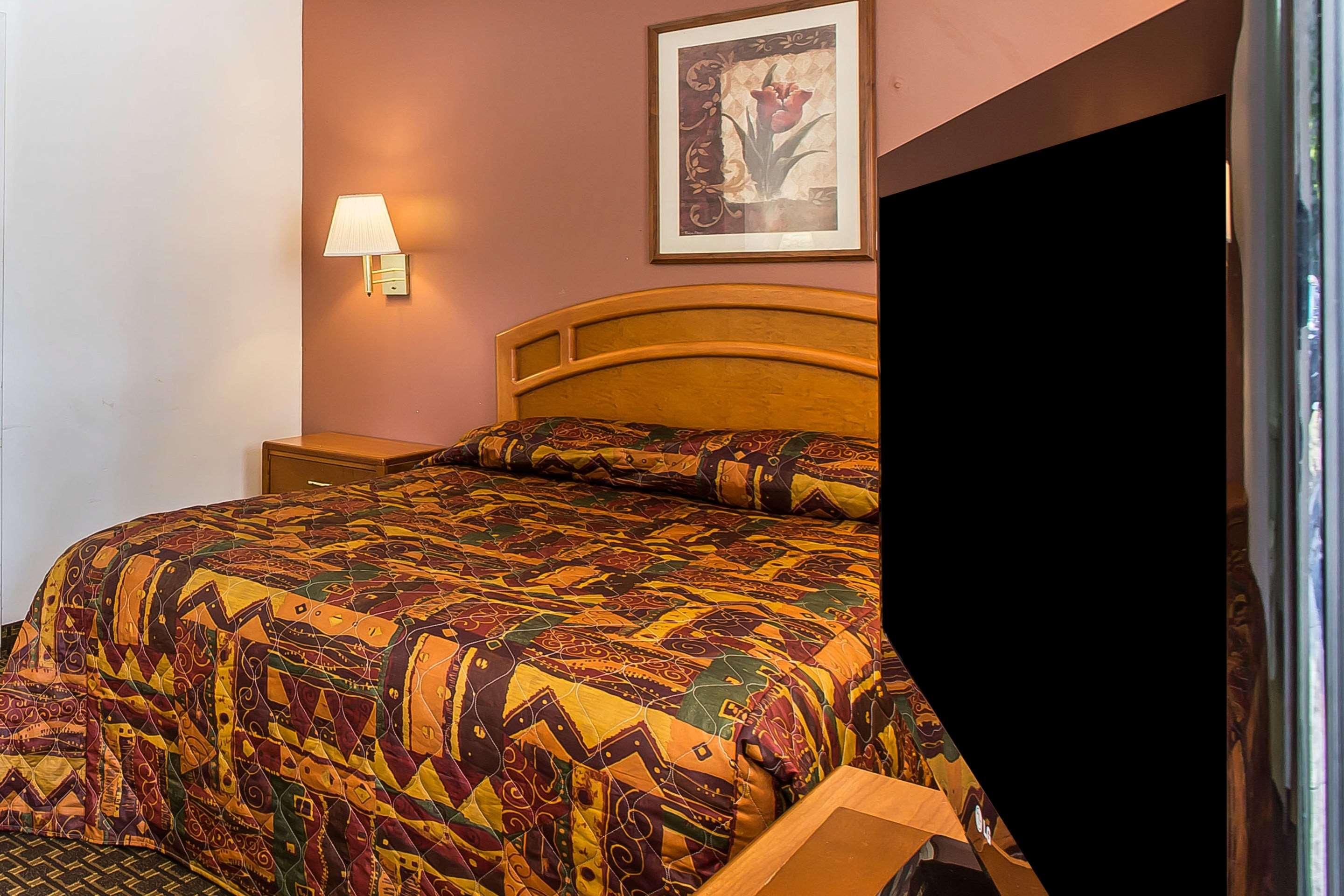 Suburban Extended Stay Abercorn — photo 5