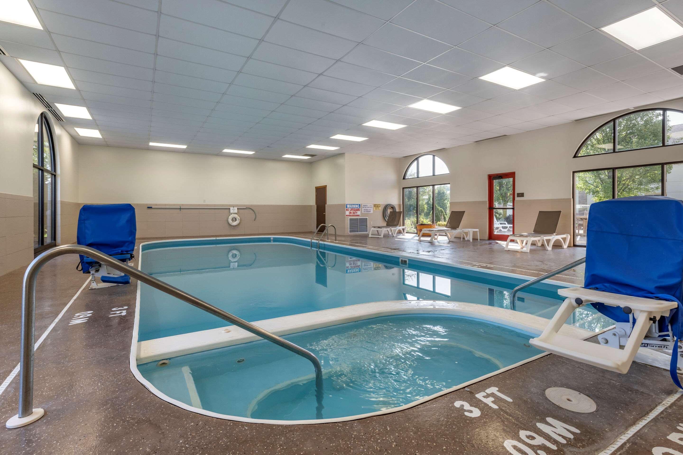 Comfort Inn — photo 4