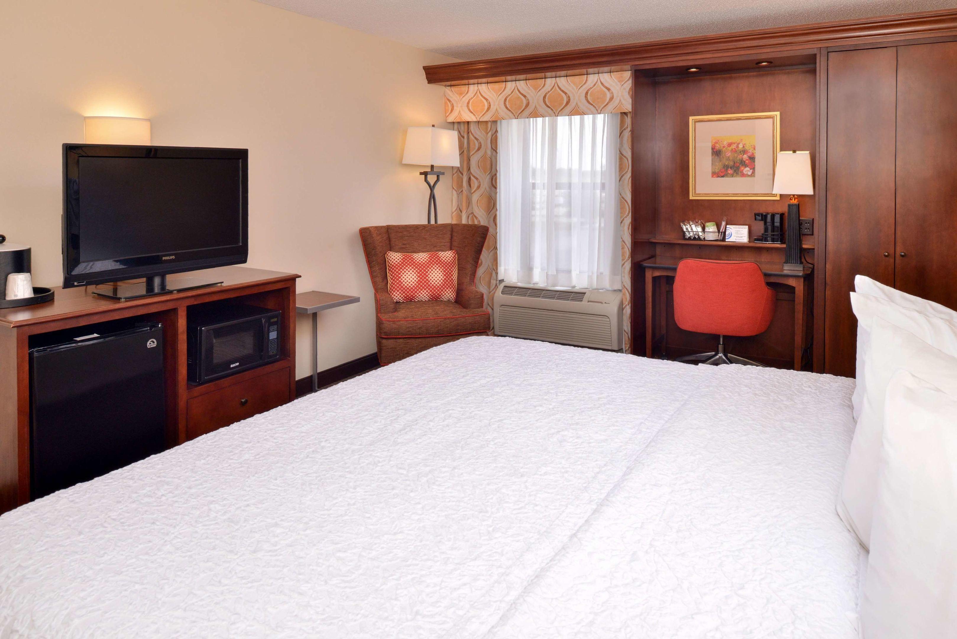 Hampton Inn Elkhart — photo 3