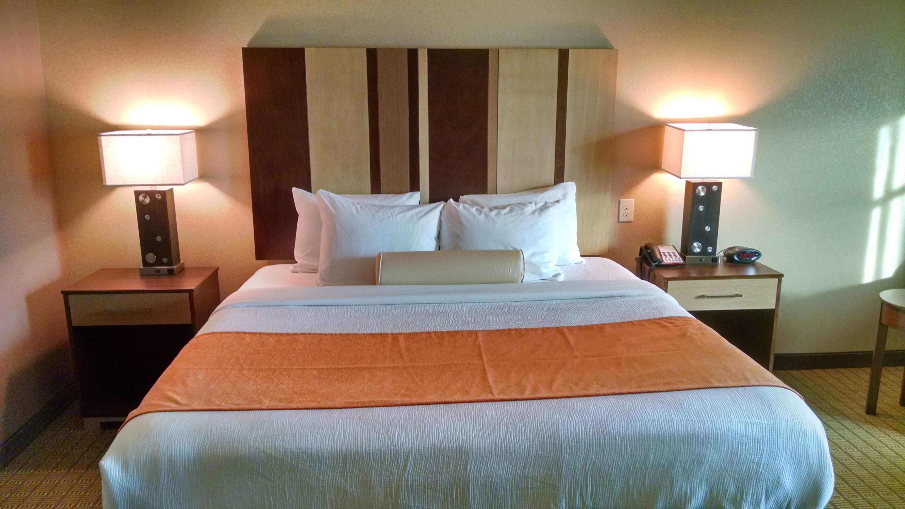 Best Western Plus Flatonia Inn — photo 5