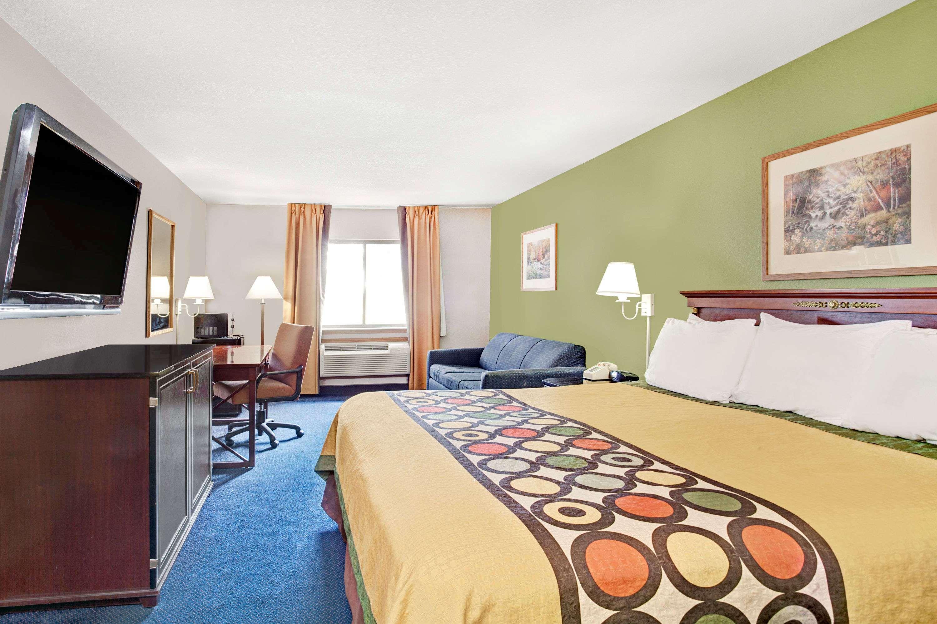 Super 8 by Wyndham West Memphis — photo 4