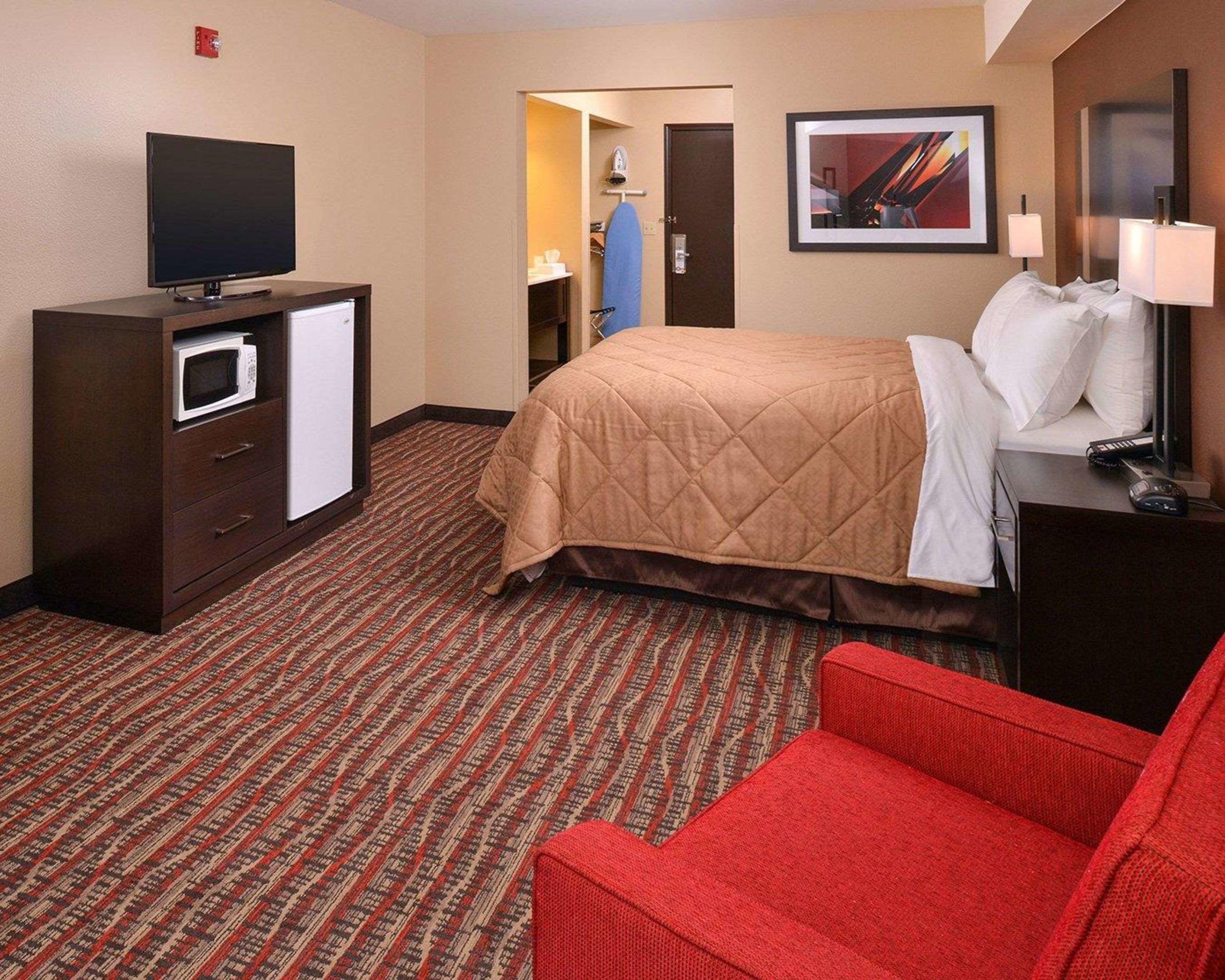 Quality Inn & Suites Tacoma - Seattle — photo 3