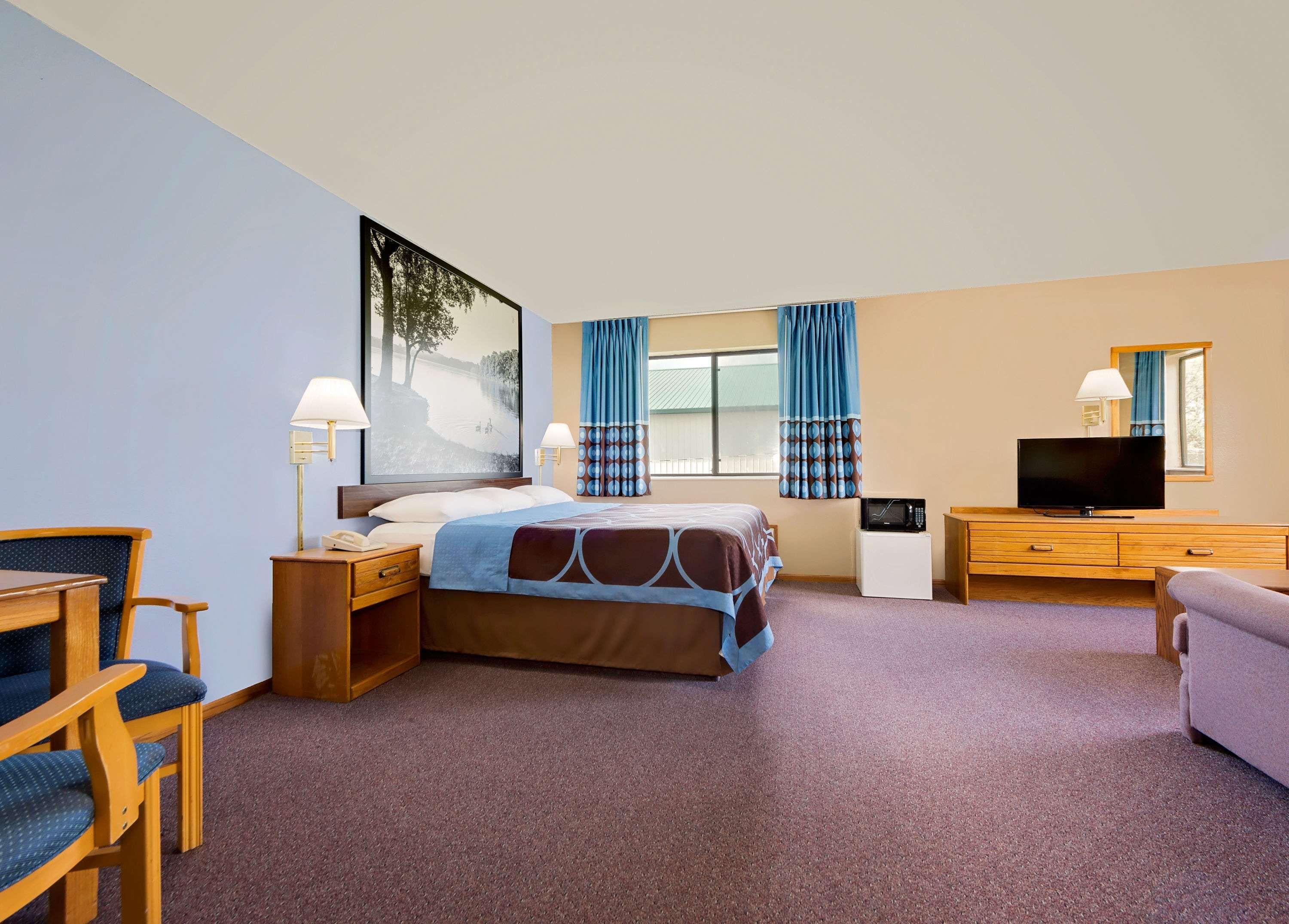 Super 8 by Wyndham Chariton — photo 4