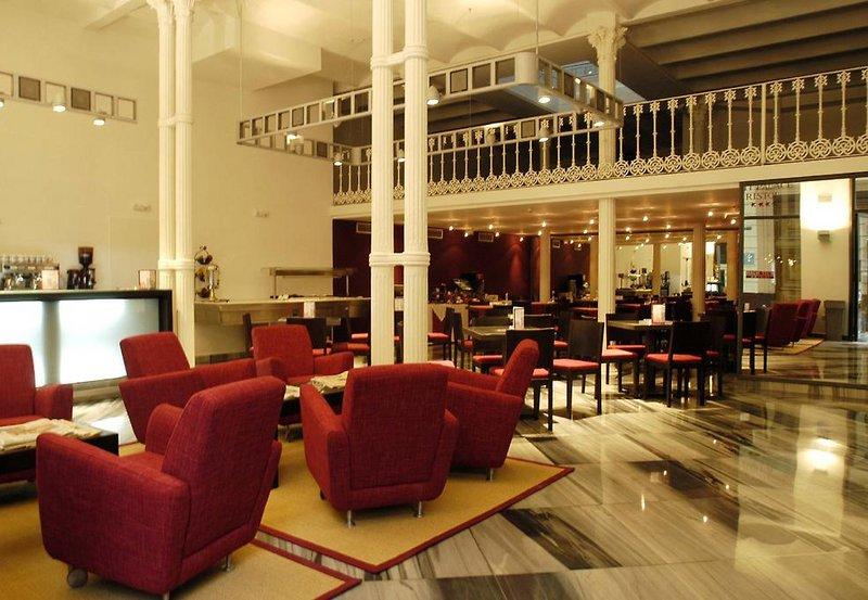 Petit Palace Plaza de la Reina — photo 4