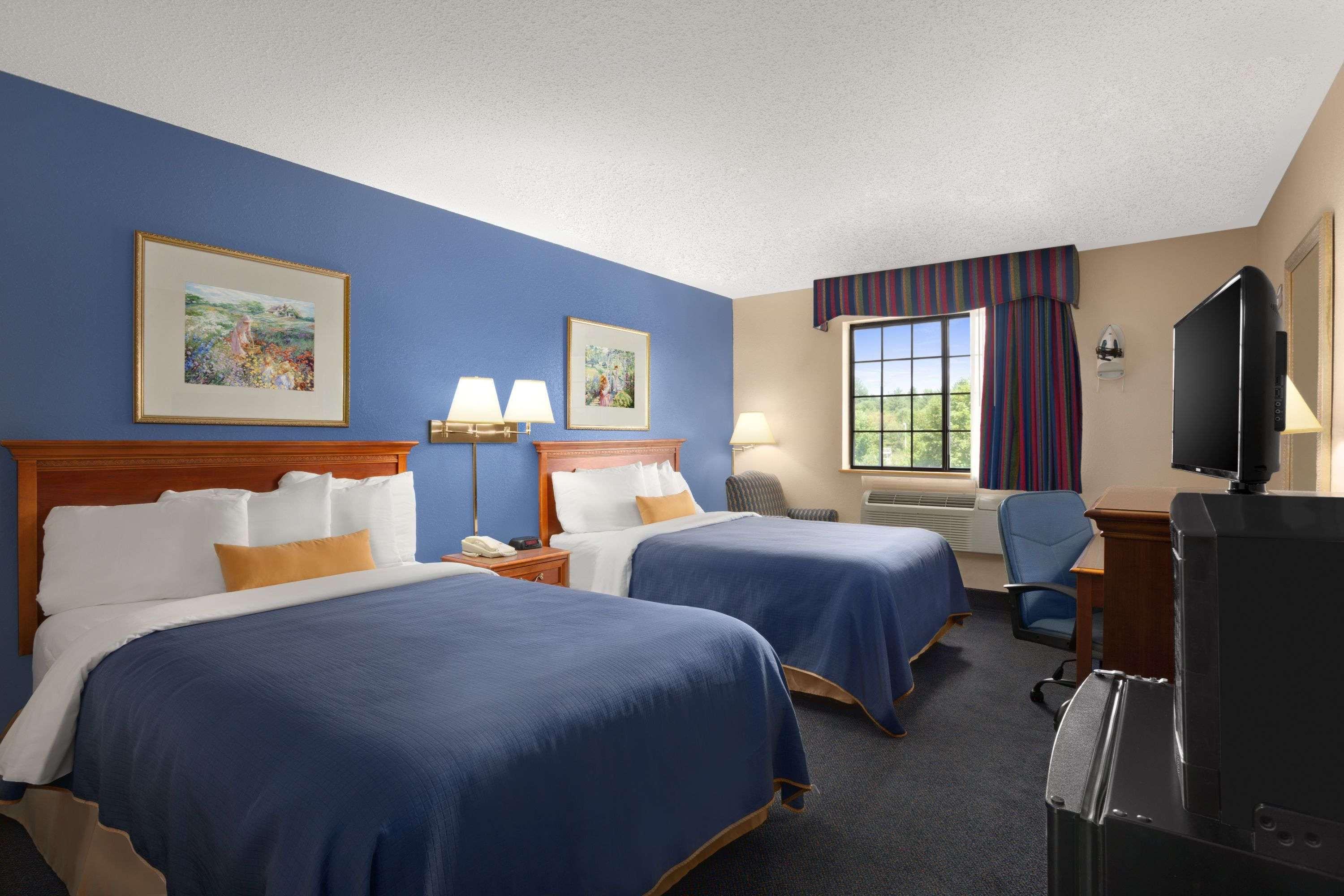Days Inn by Wyndham Keene NH — photo 4