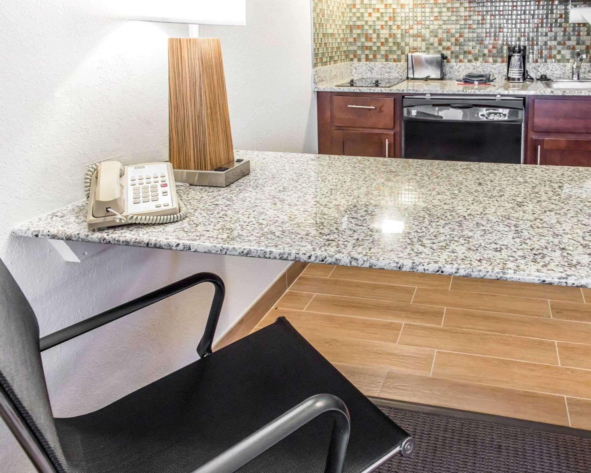 Mainstay Suites Pittsburgh Airport — photo 4