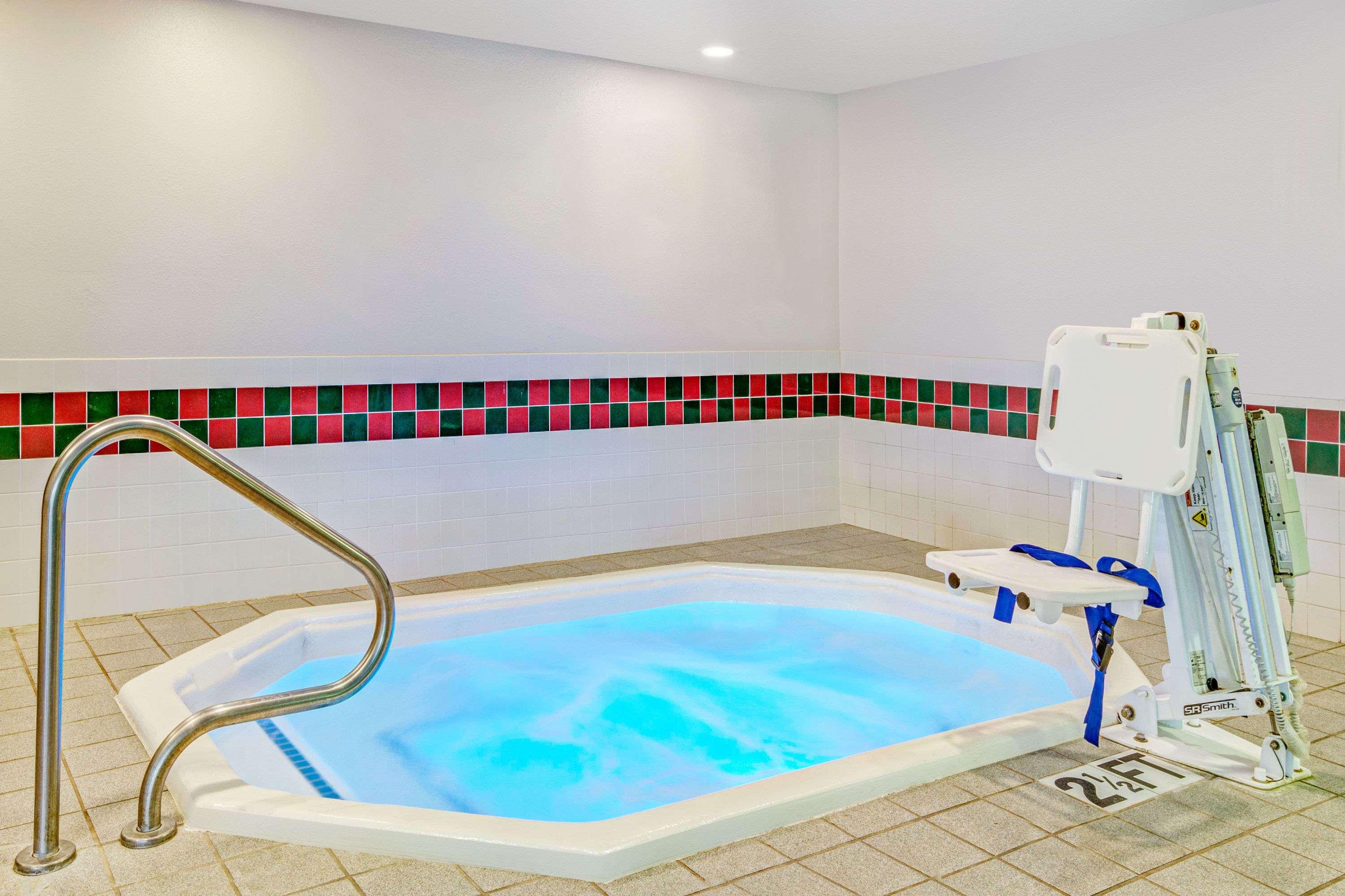 Baymont Inn & Suites Dallas / Love Field — photo 3