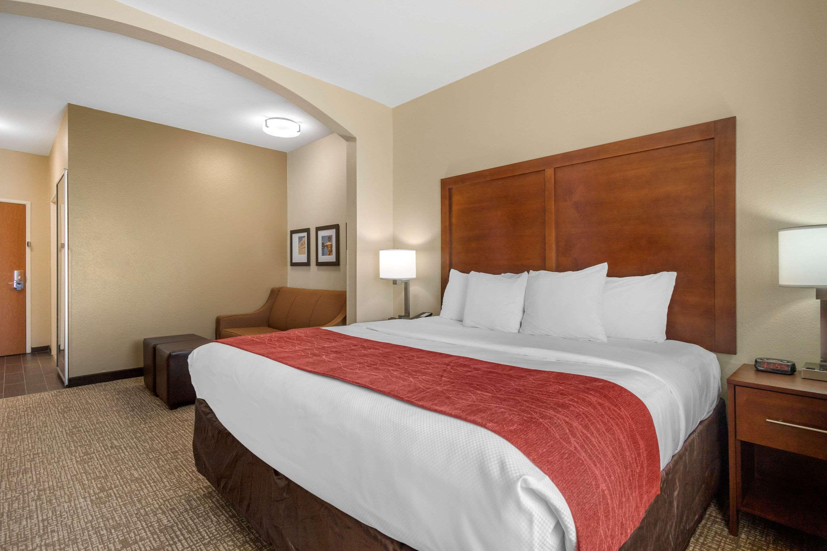 Comfort Inn & Suites Glenpool — photo 5