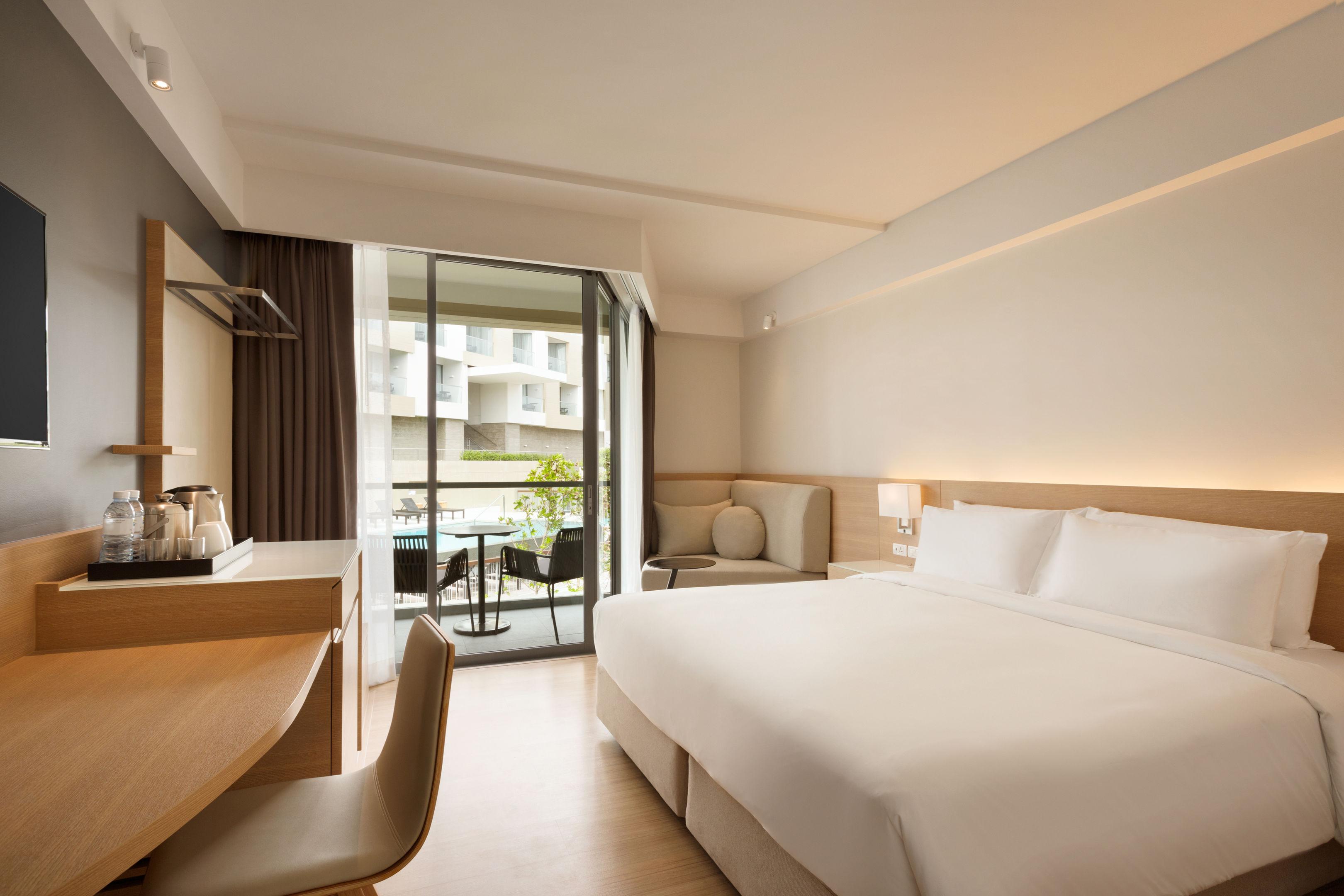 The Andaman Beach Hotel Phuket — photo 4