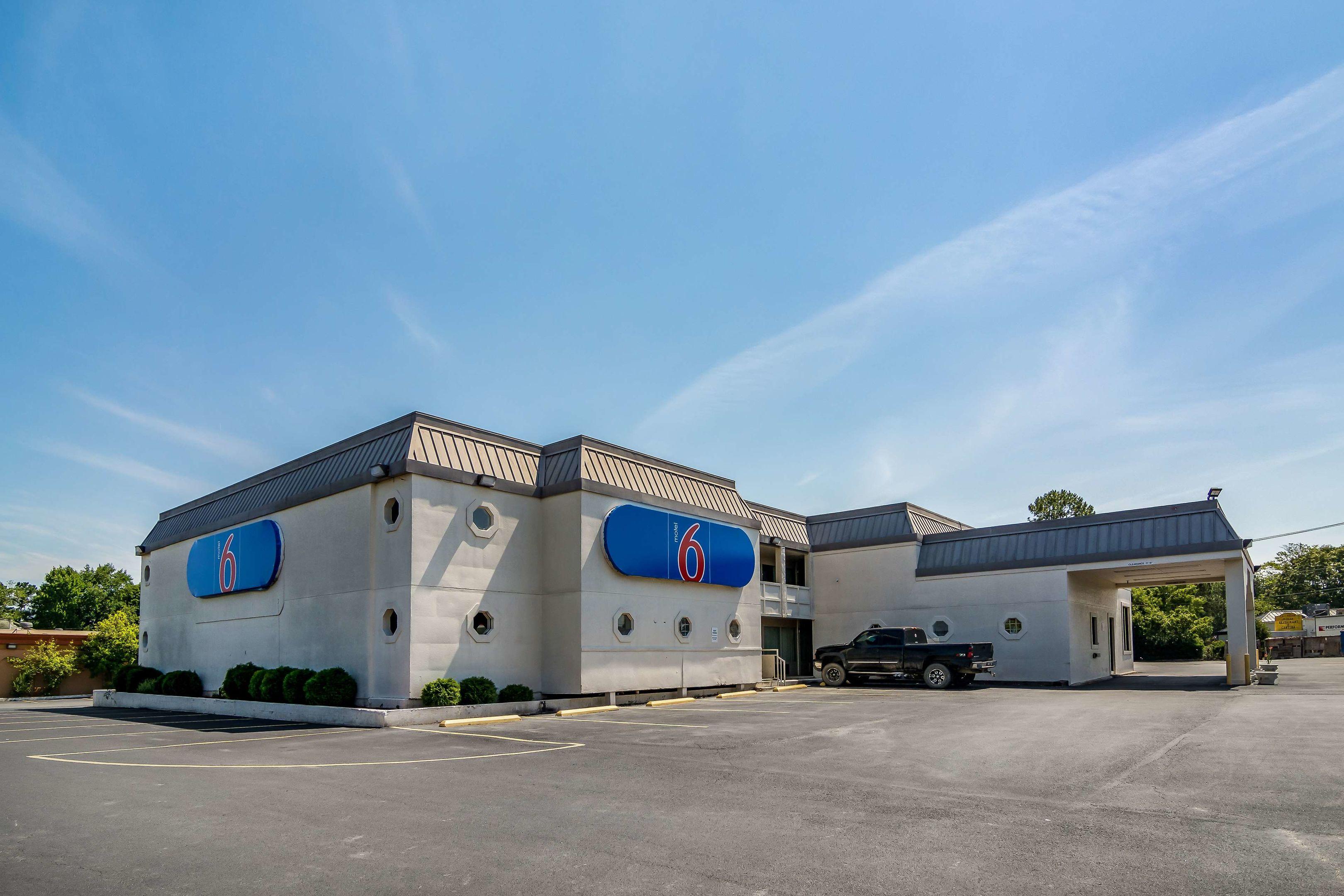 Motel 6 Durham — photo 5