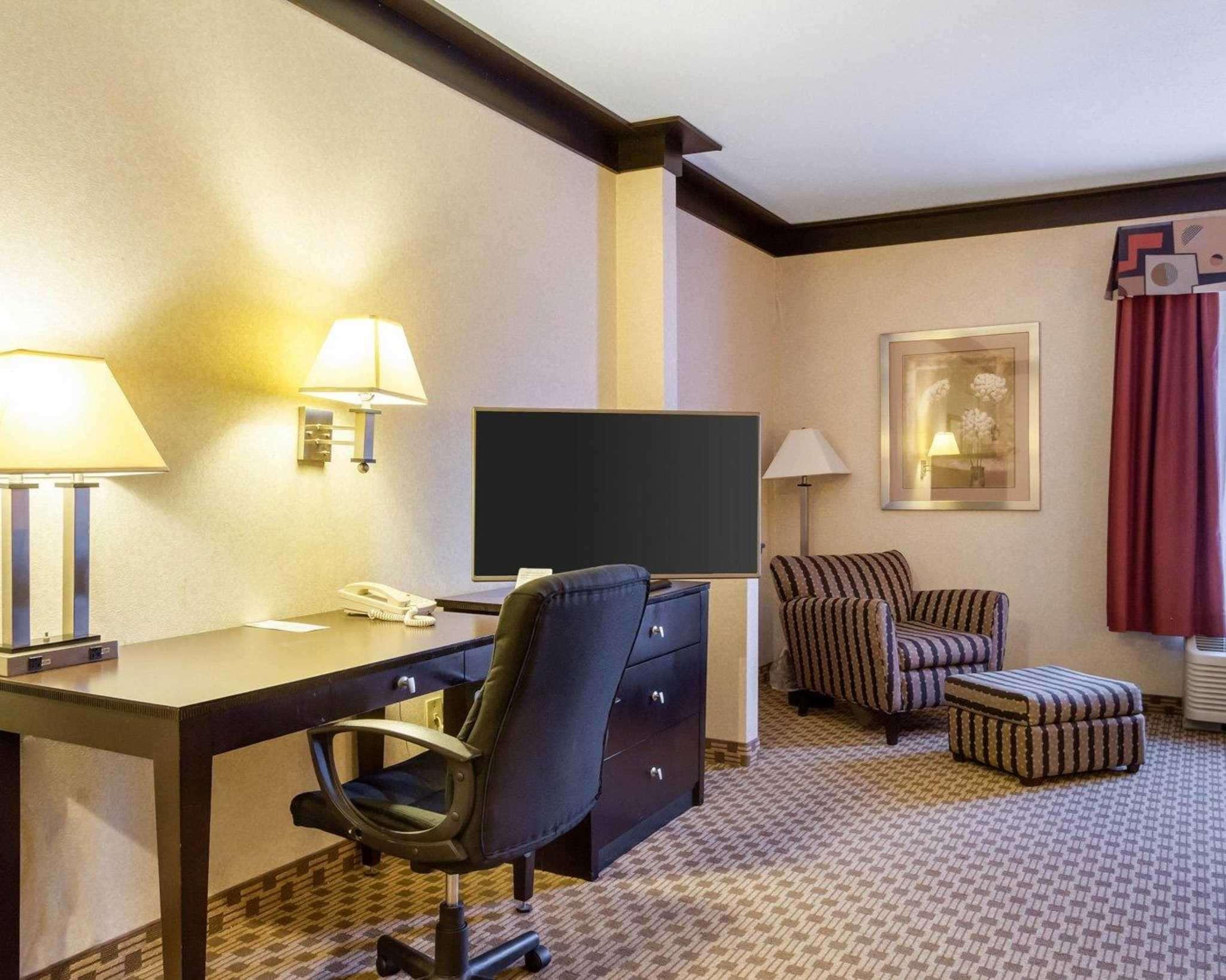 Quality Inn & Suites — photo 5