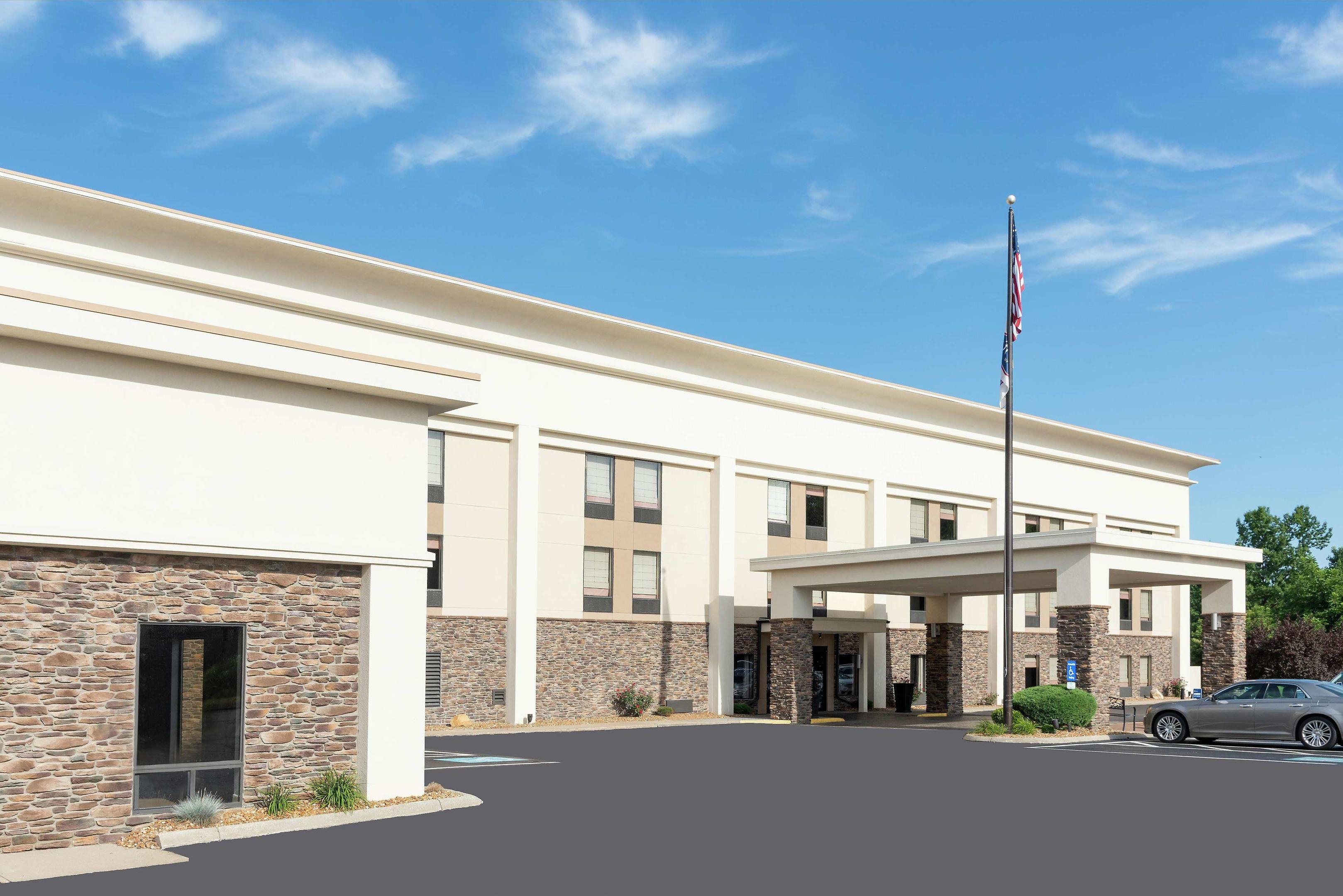 Hampton Inn Akron/Kent Area — photo 4