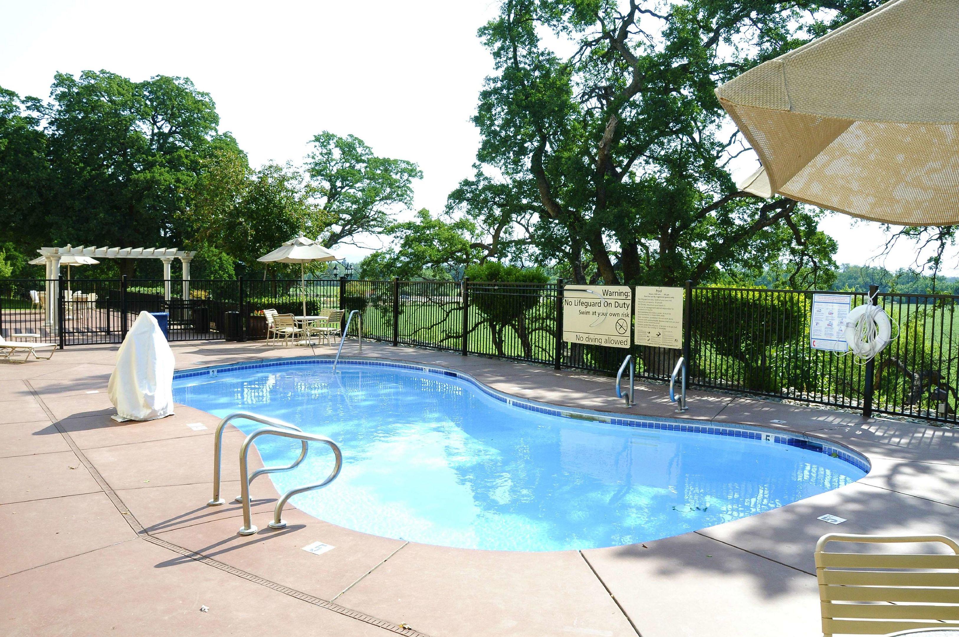 Hampton Inn & Suites Red Bluff — photo 4
