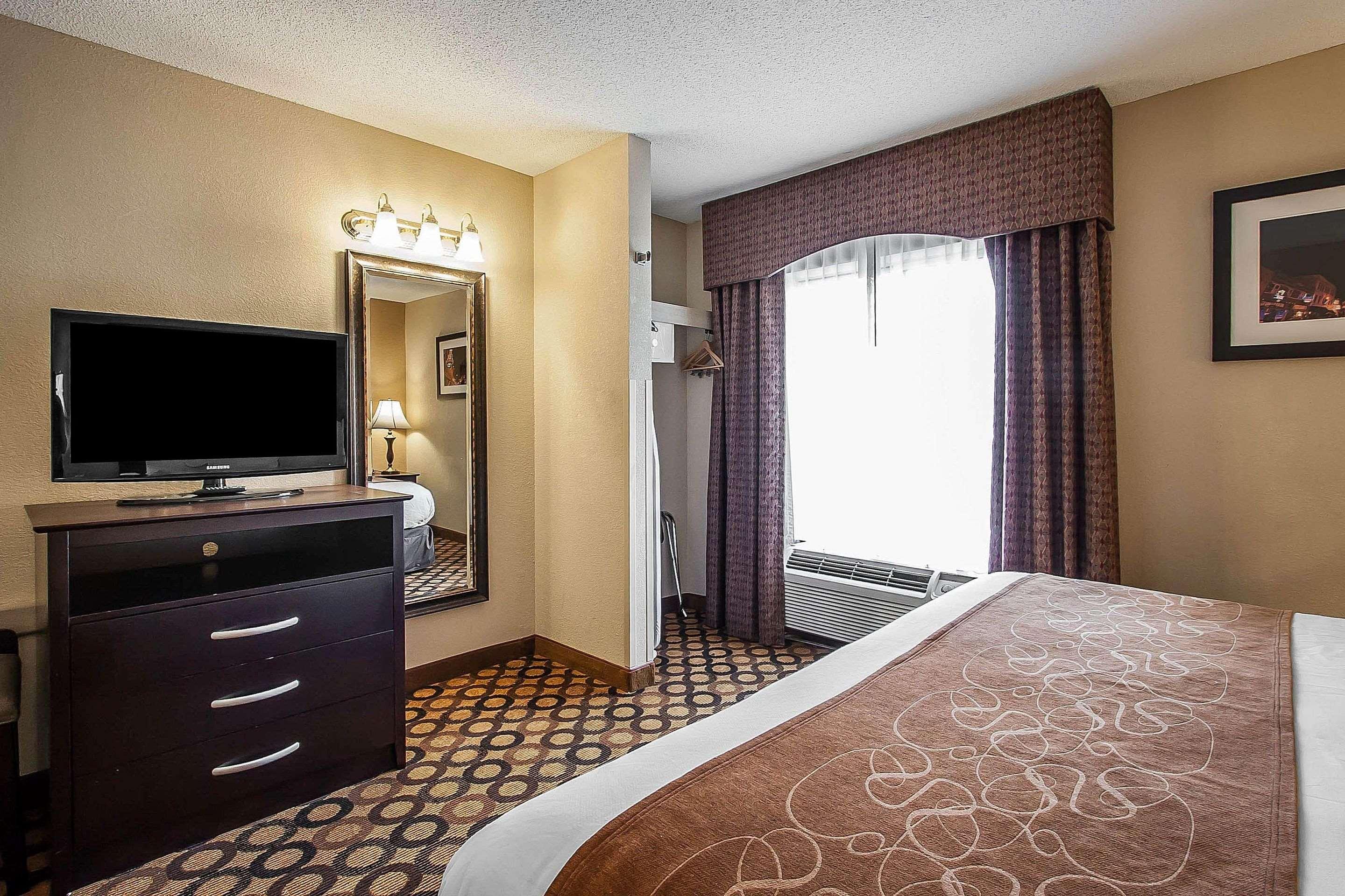Quality Suites I-240 East-Airport — photo 5