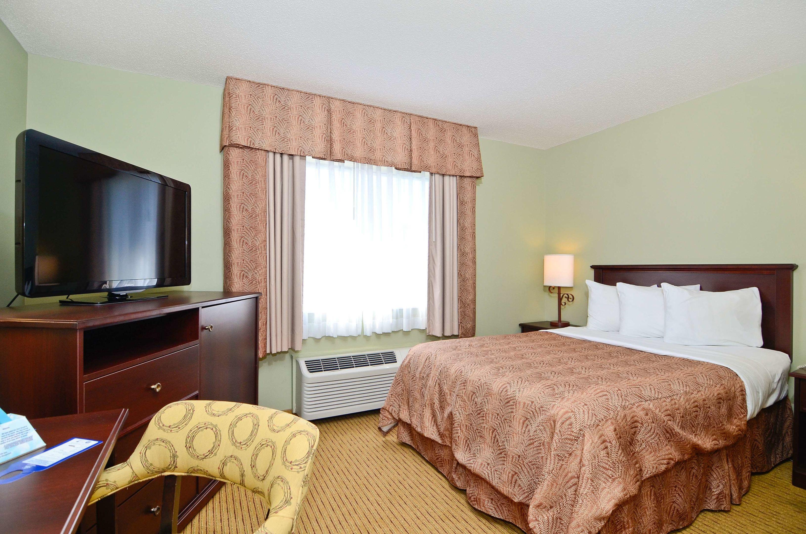 Best Western Plus Concord Inn — photo 4