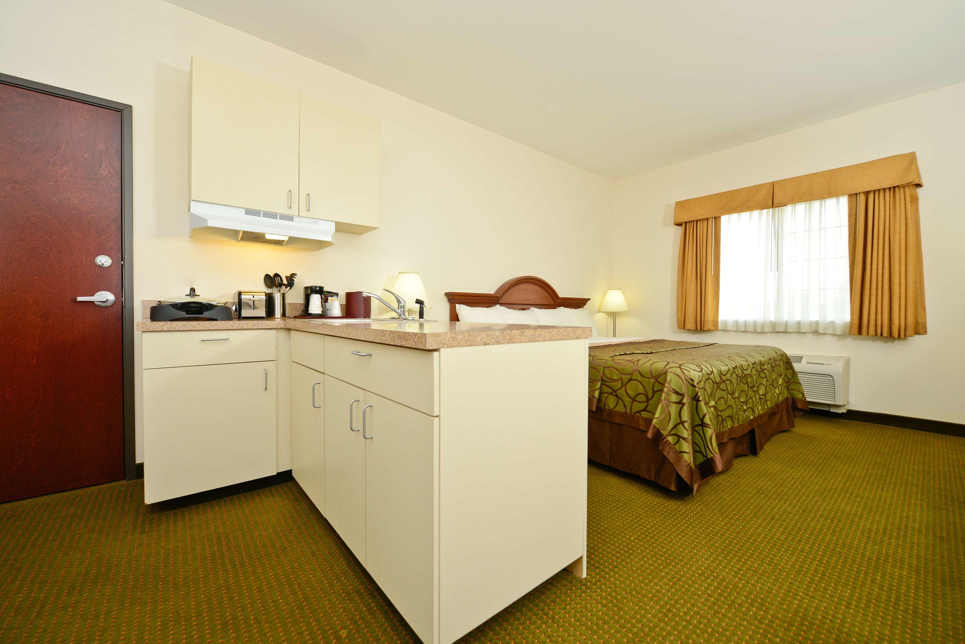 Best Western Plus Wakeeney Inn & Suites — photo 4