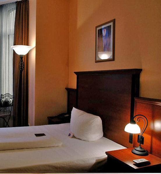 City Hotel West — photo 3