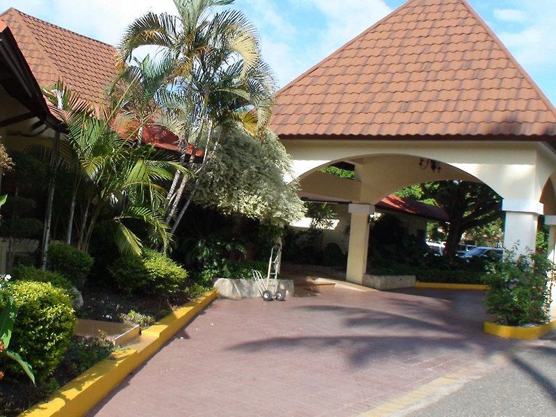 Fun Royale & Fun Tropical Beach Resort — photo 3