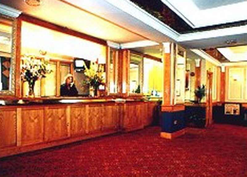 Holiday Villa Hotel & Suites — photo 5