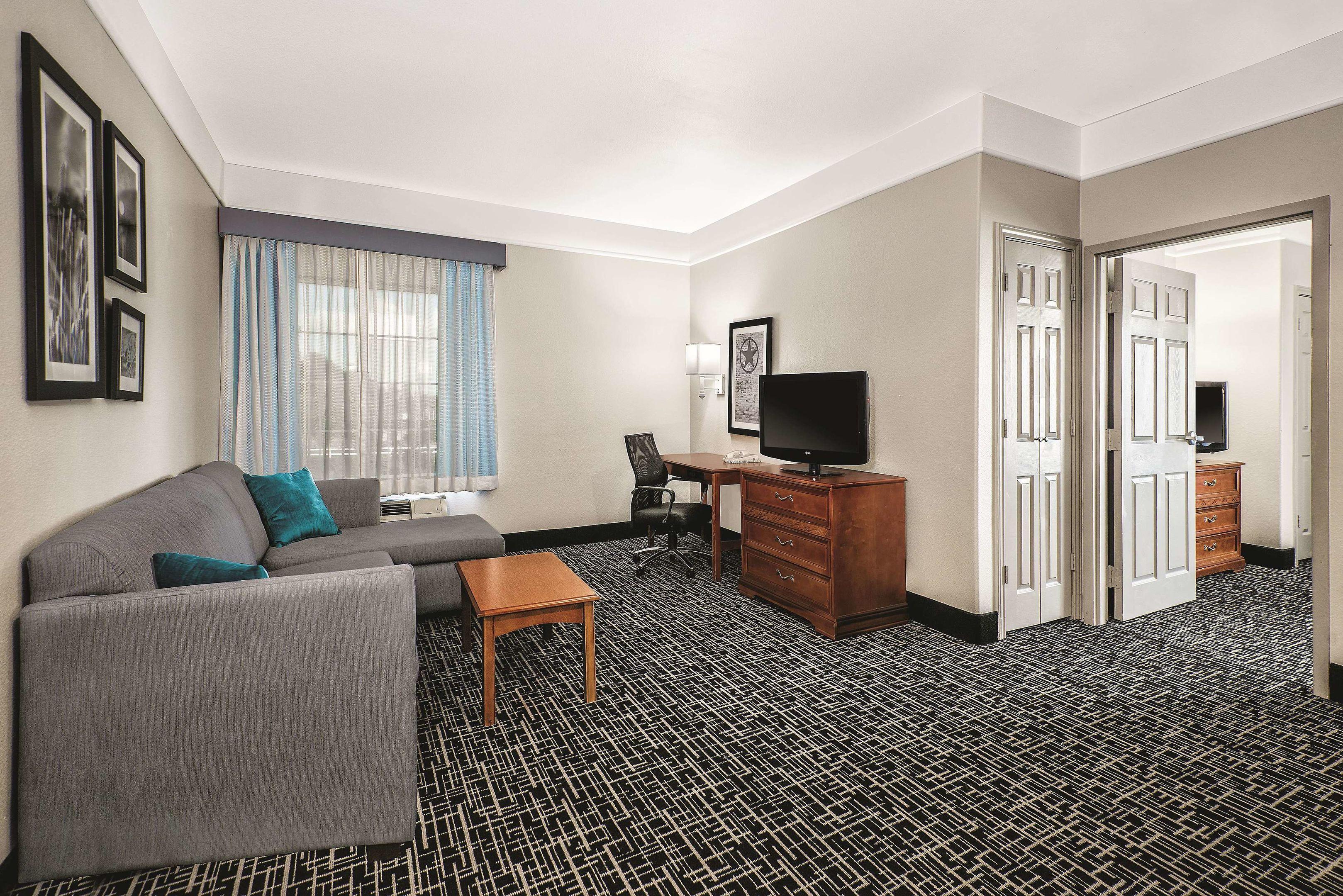 La Quinta Inn & Suites Rosenberg — photo 5