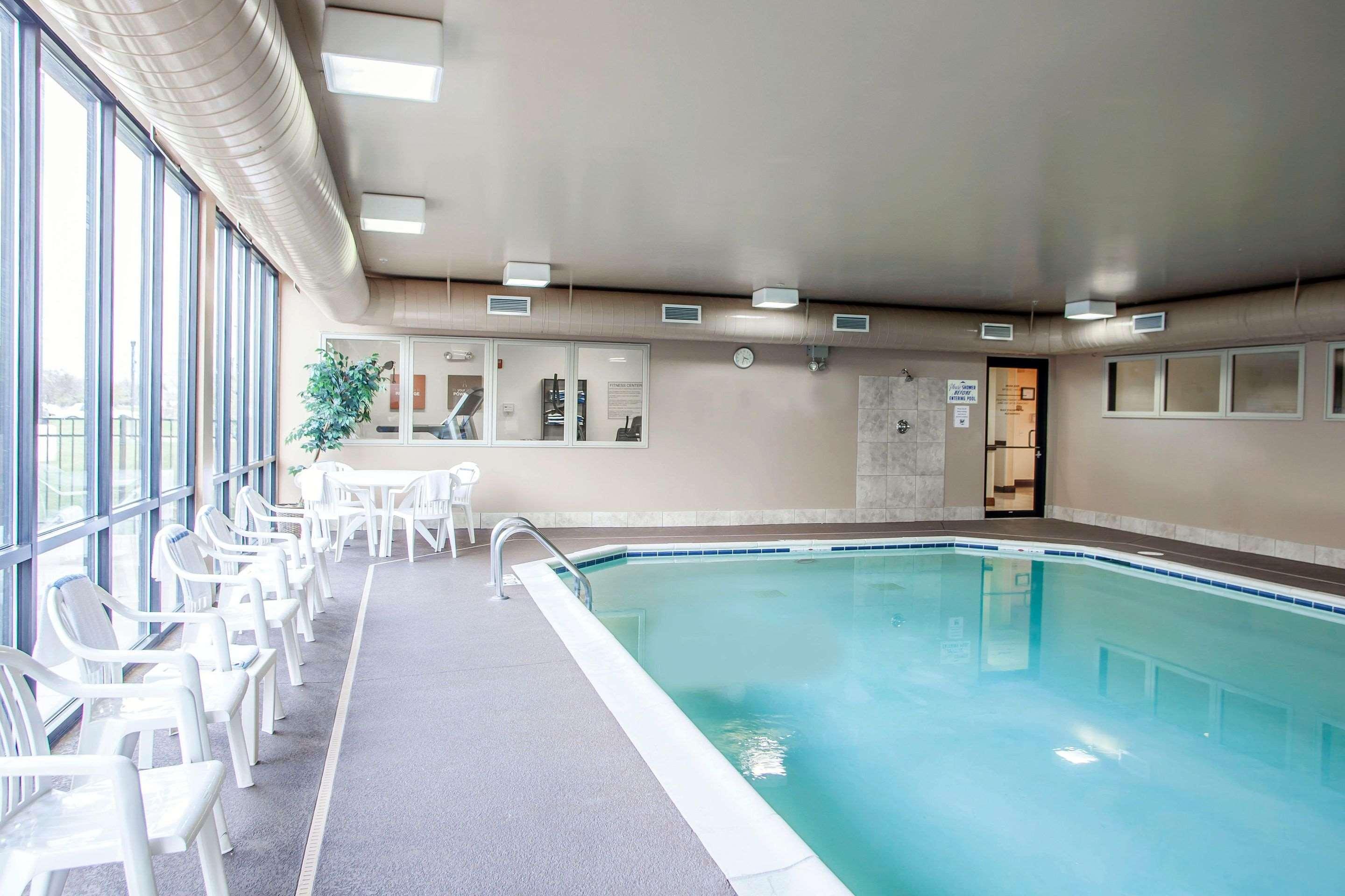 Comfort Suites Elgin — photo 4