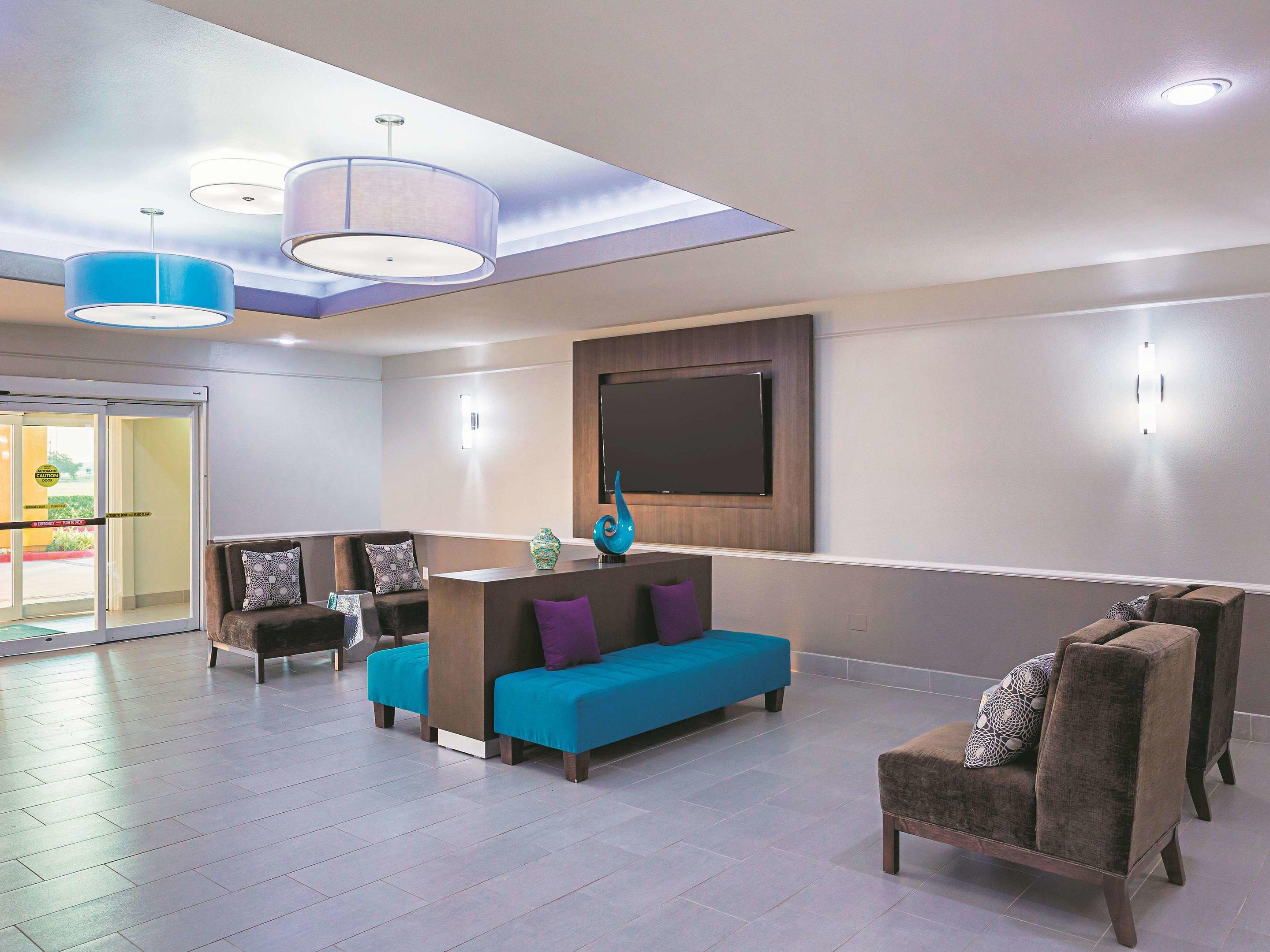 La Quinta Inn & Suites Port Lavaca — photo 4