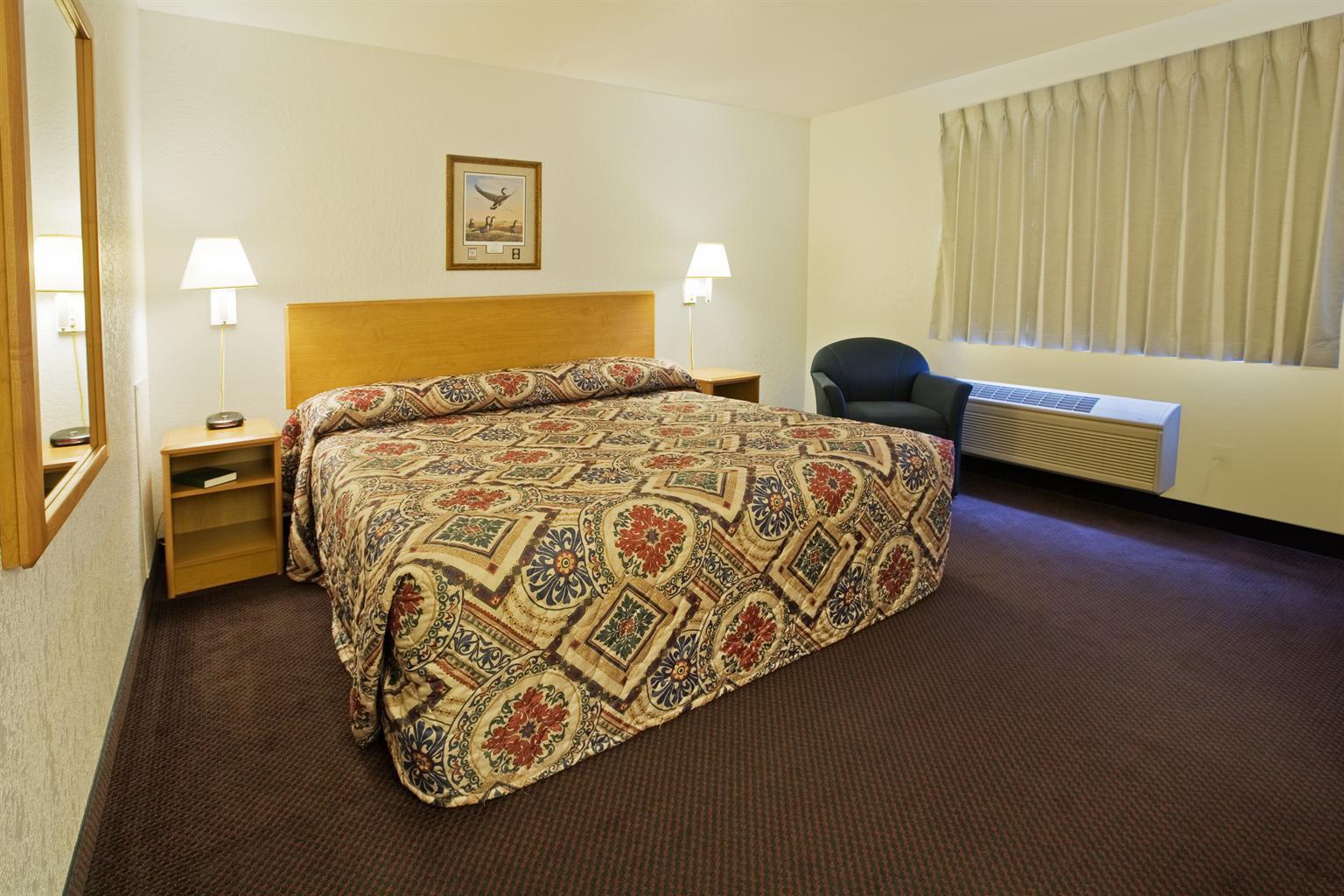 Americas Best Value Inn-Grand Forks — photo 4