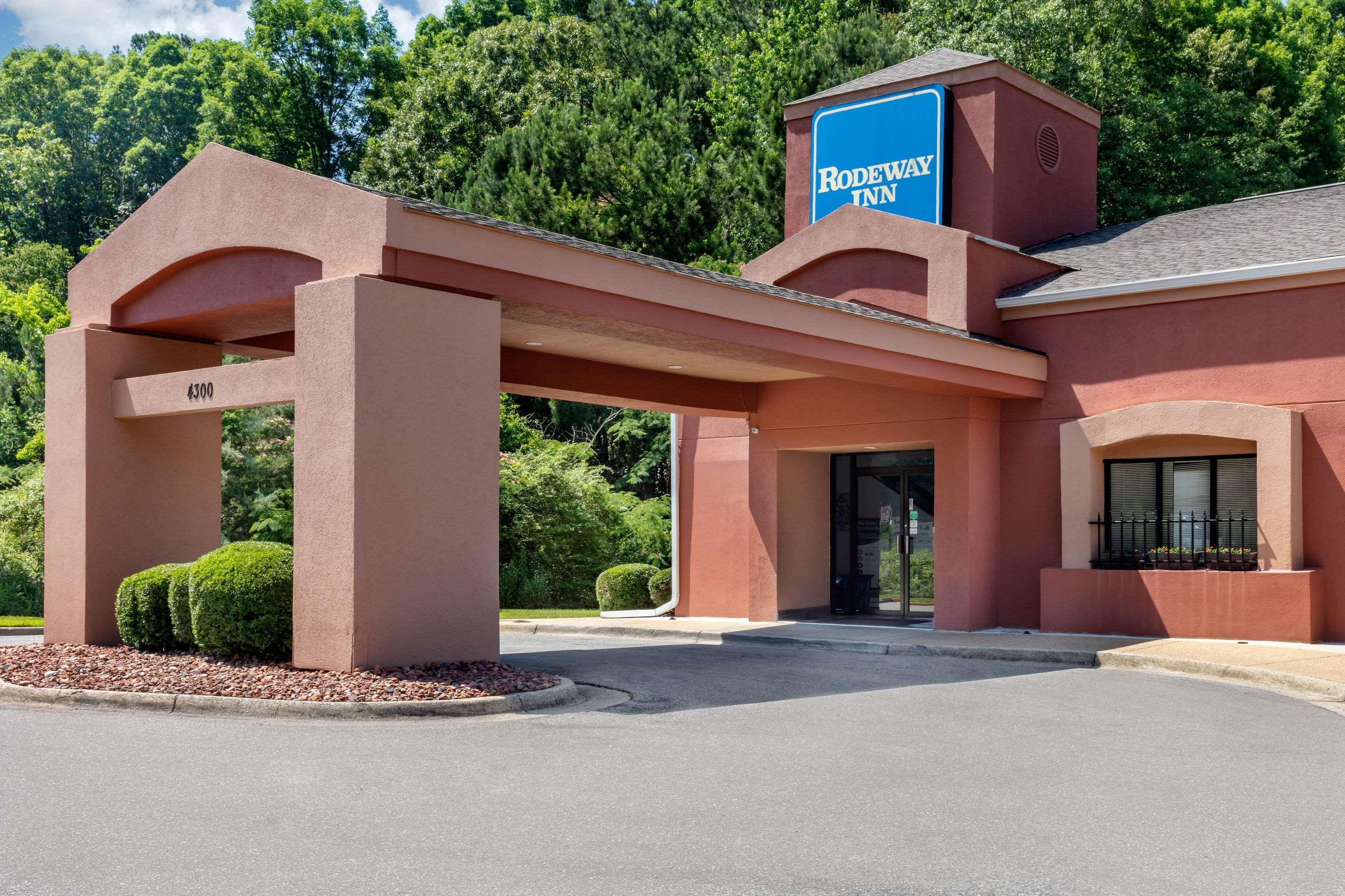 Rodeway Inn Tuscaloosa Near University — photo 3