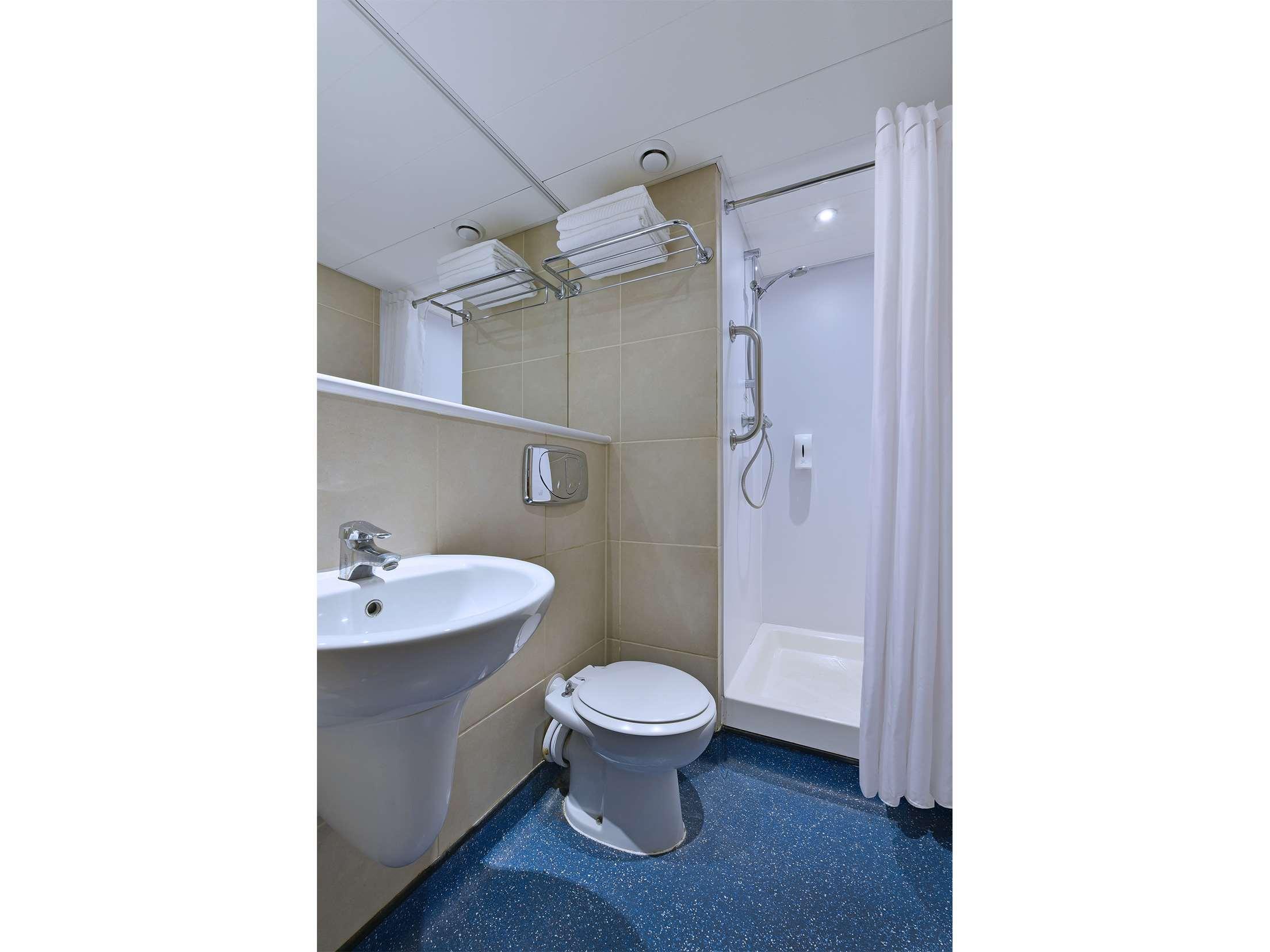 Travelodge London Central Aldgate East — photo 5