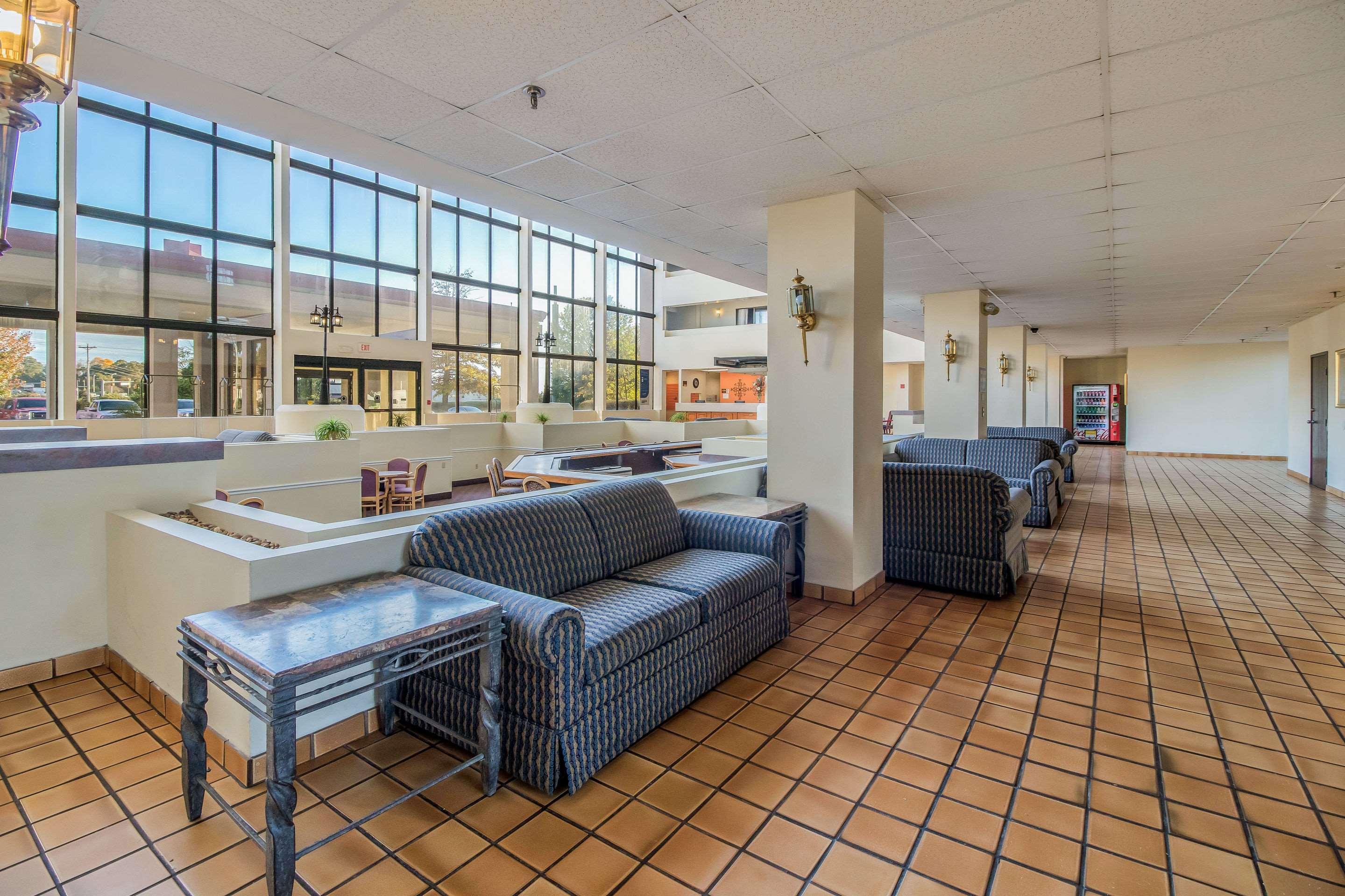 Clarion Hotel Convention Center Jackson Northwest — photo 4