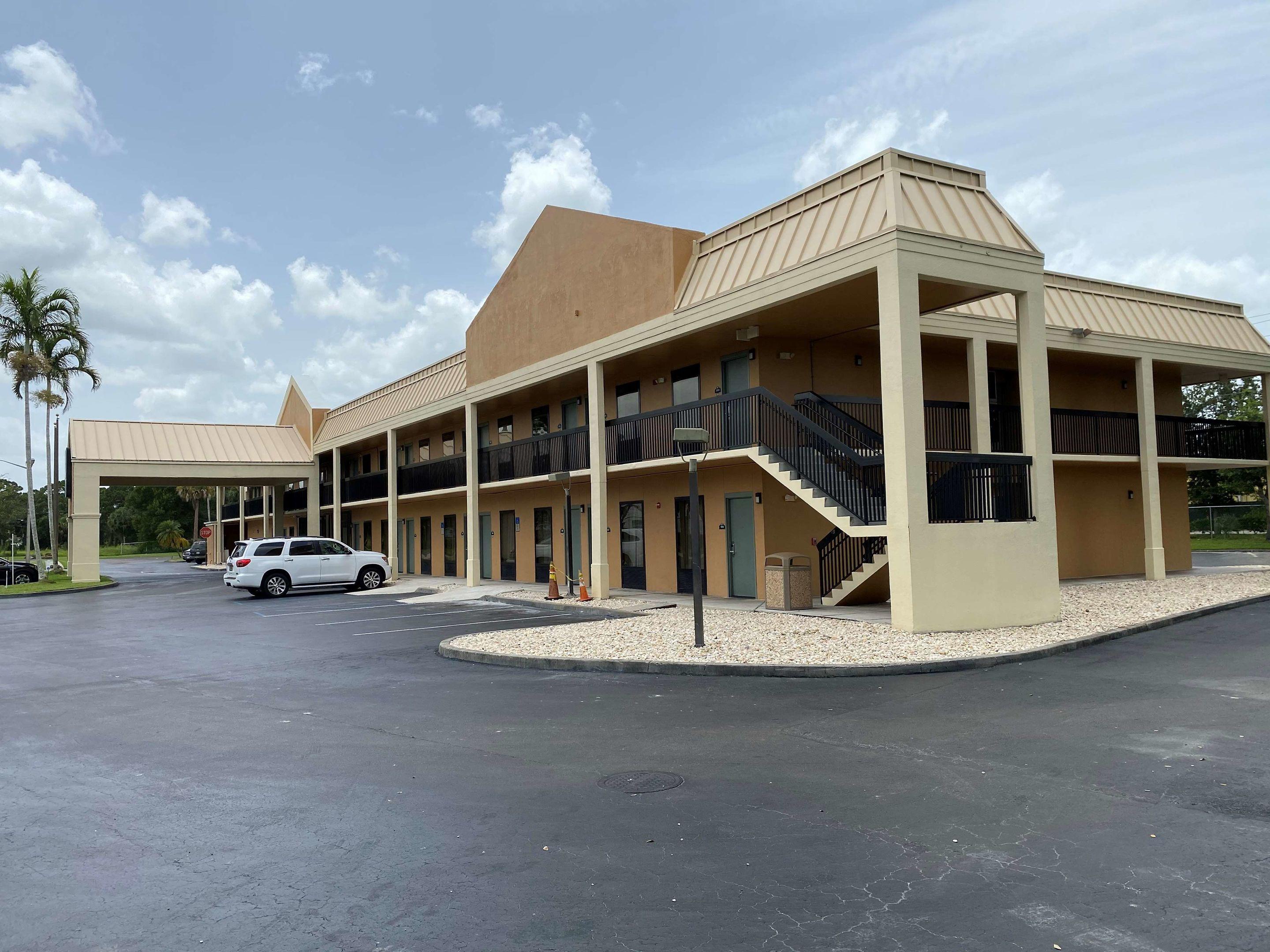 SureStay Hotel by Best Western Fort Pierce — photo 4