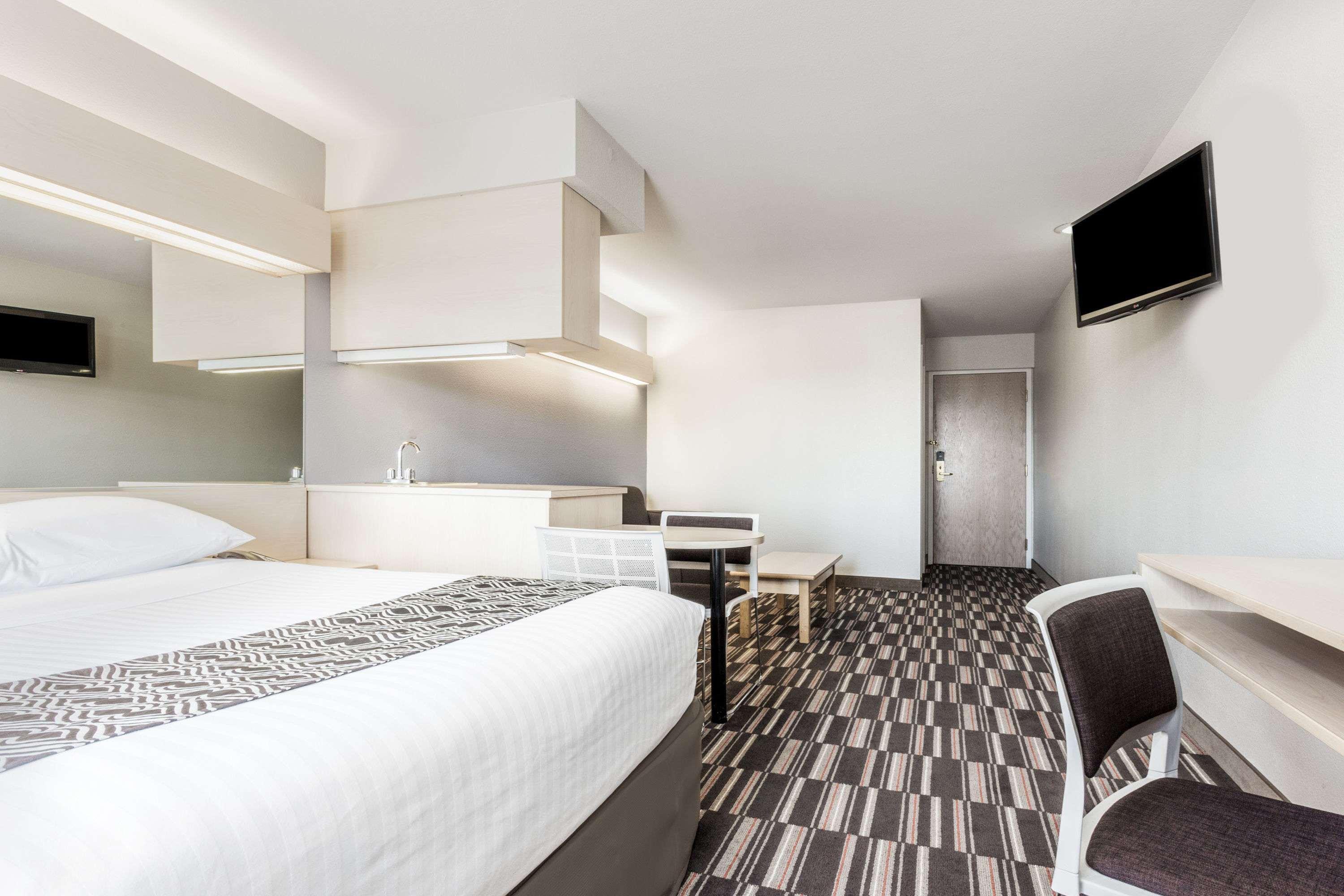 Microtel Inn & Suites by Wyndham Modesto Ceres — photo 5