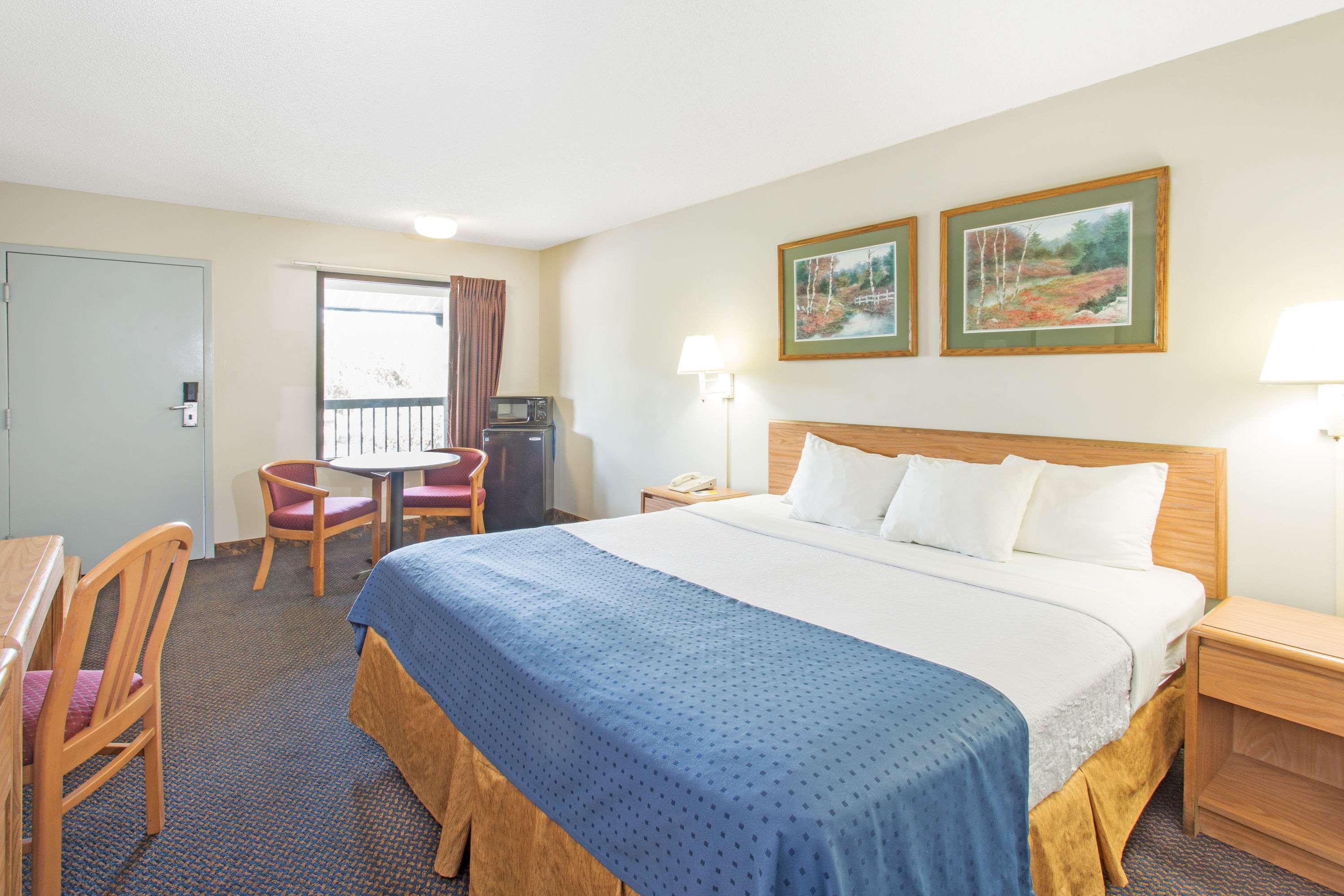 Days Inn Valdosta at Rainwater Conference Center — photo 4
