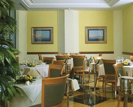 Hotel Ramada Naples — photo 4